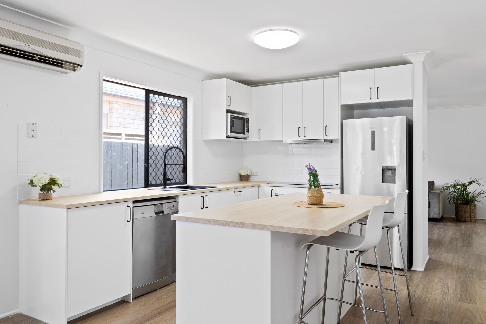 60 Donald Street, Woody Point QLD 4019, Woody Point - Thumbnail 4