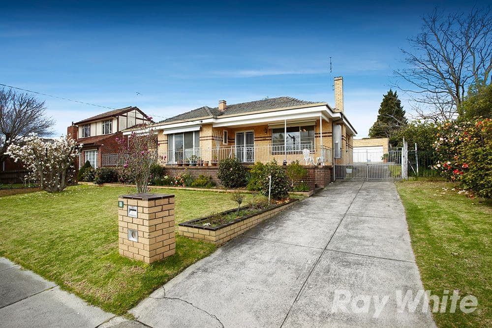 18 Gloucester Street, Mount Waverley VIC 3149, Mount Waverley - Thumbnail 2