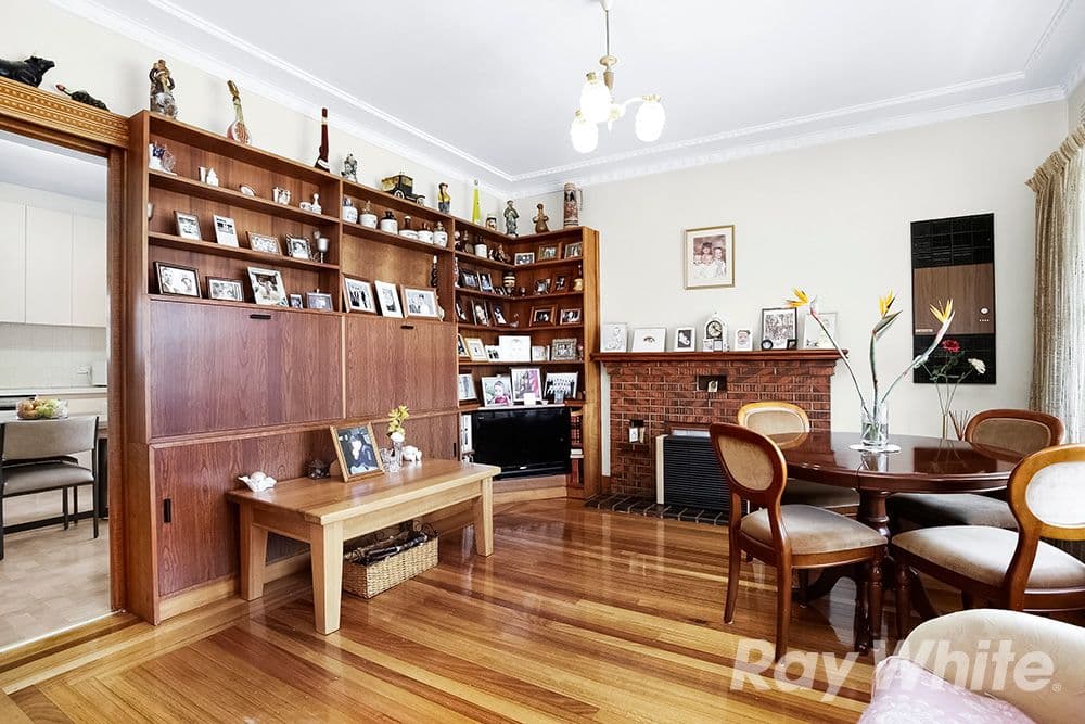 18 Gloucester Street, Mount Waverley VIC 3149, Mount Waverley - Thumbnail 4