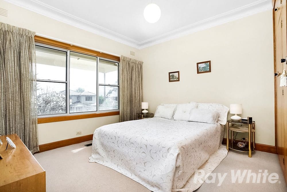 18 Gloucester Street, Mount Waverley VIC 3149, Mount Waverley - Thumbnail 6