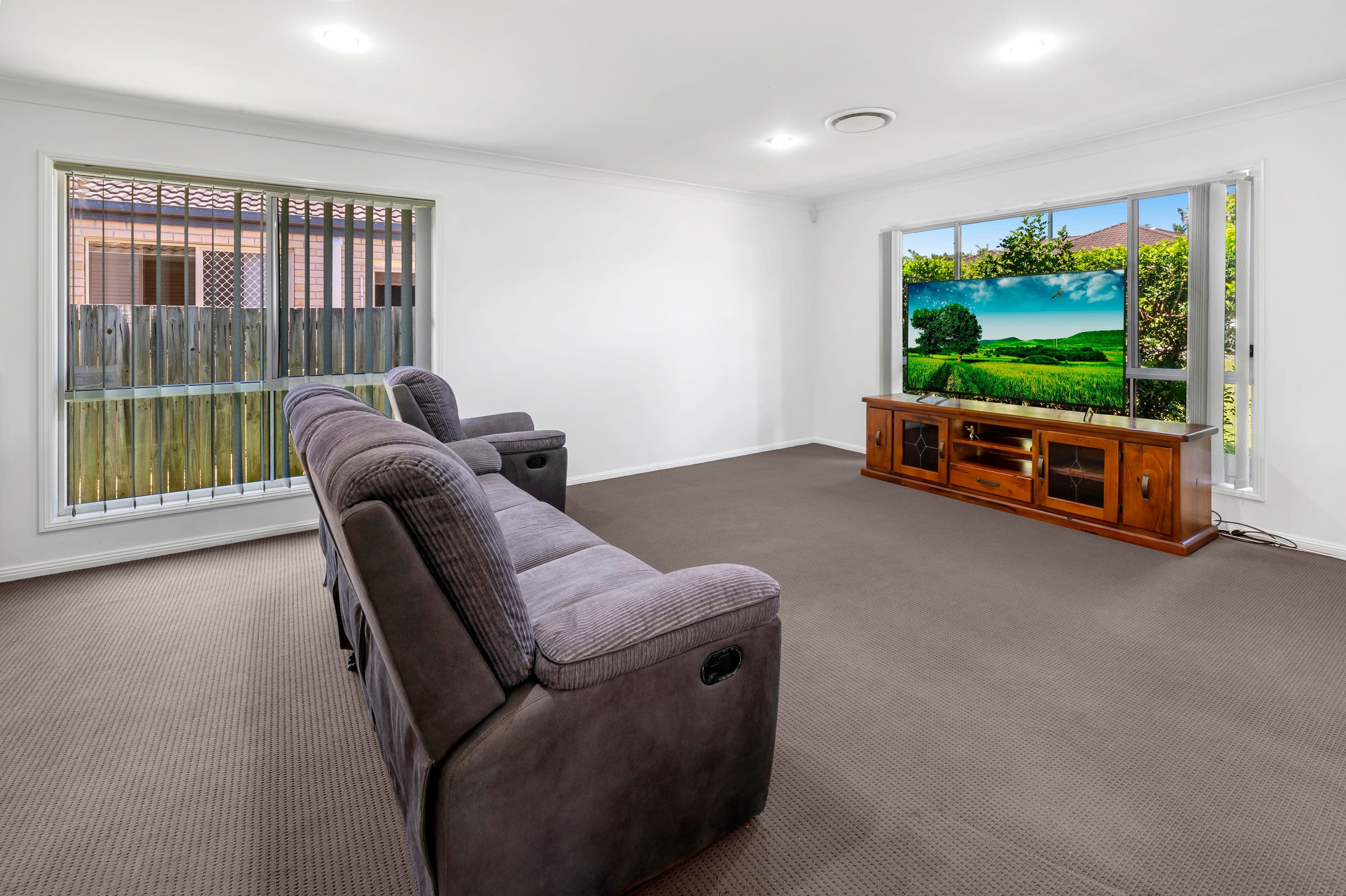 9 Fitzpatrick Street, Upper Coomera QLD 4209, Upper Coomera - Thumbnail 6