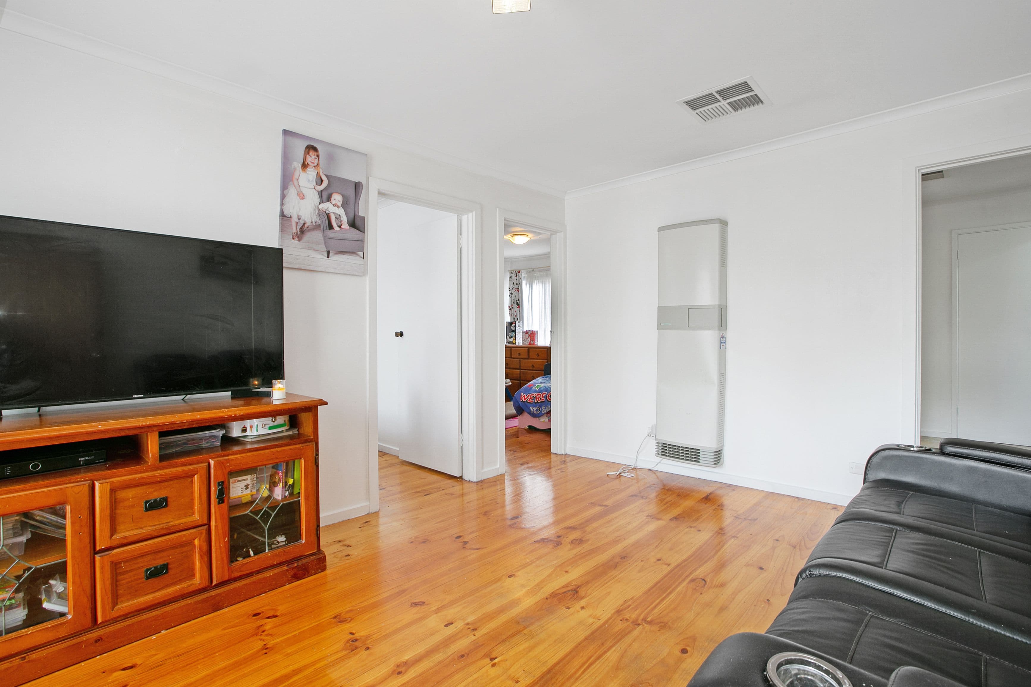 135 Hickford Street, Reservoir VIC 3073, Reservoir - Thumbnail 3