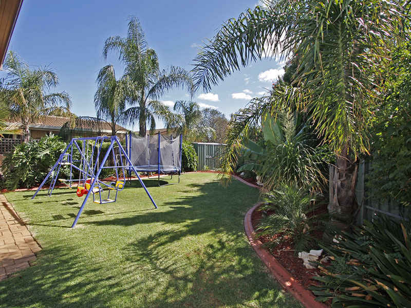 19 Booth Avenue, Morphett Vale - Thumbnail 4