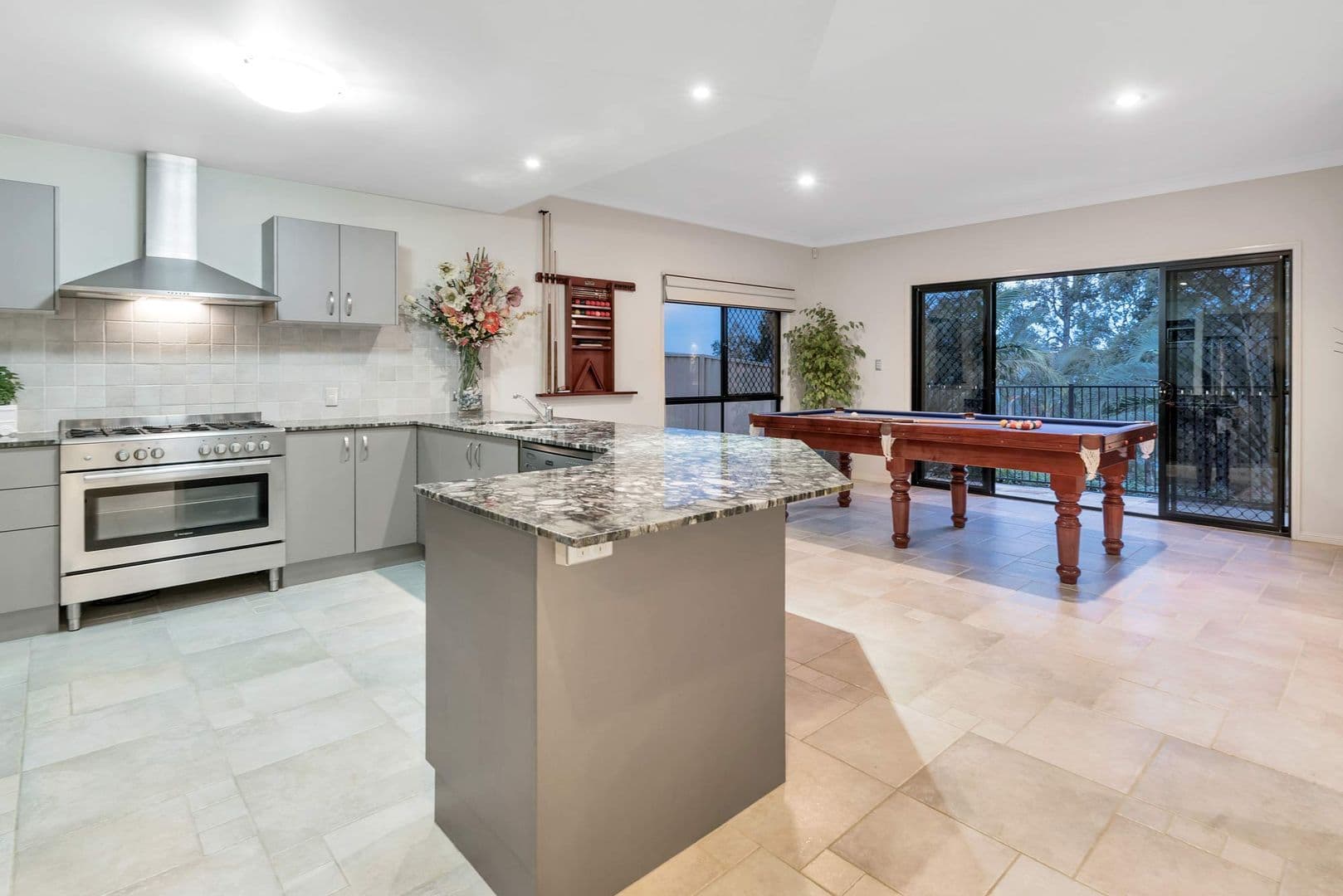 11 Maloney Crescent, Maudsland QLD 4210, Maudsland - Thumbnail 3
