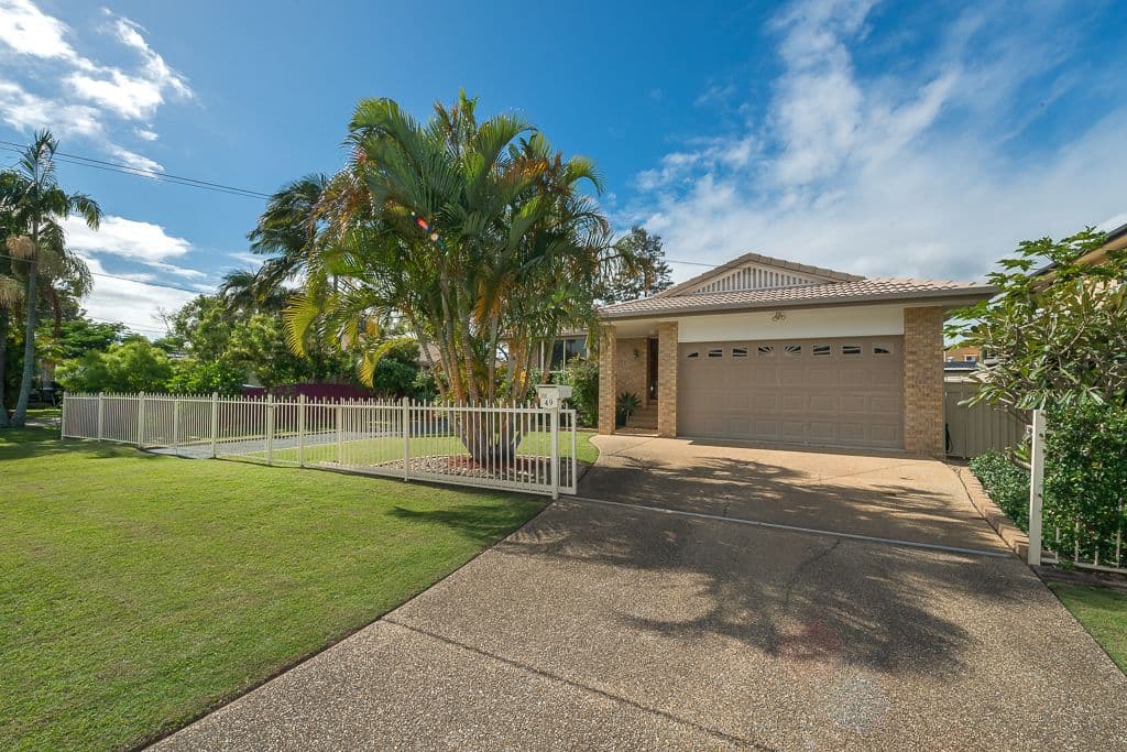 49 Coombe Avenue, Hope Island QLD 4212, Hope Island - Thumbnail 4