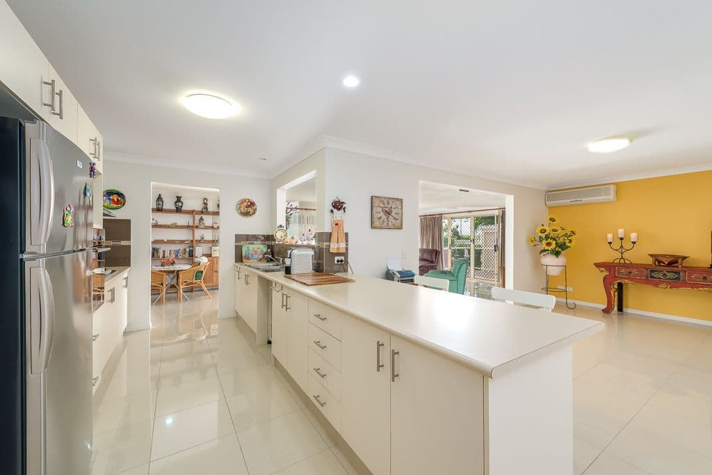 49 Coombe Avenue, Hope Island QLD 4212, Hope Island - Thumbnail 5