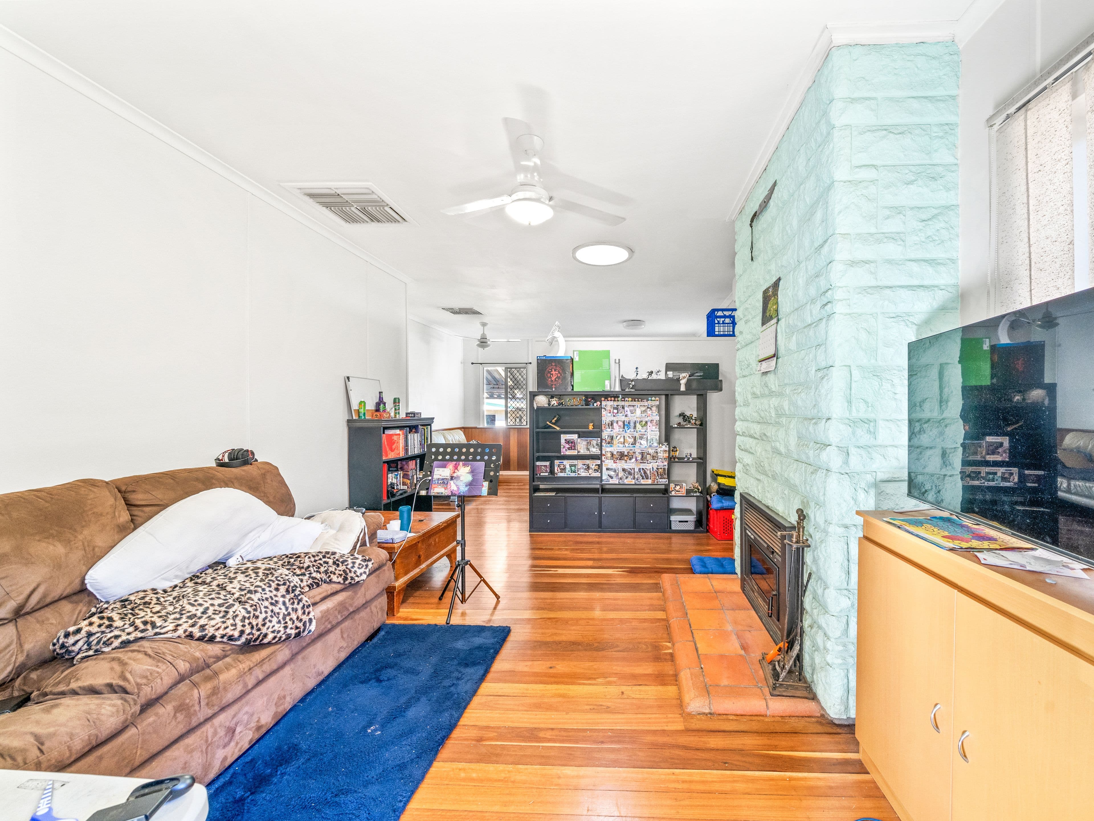 42 Raceview Street, Raceview QLD 4305, Raceview - Thumbnail 3