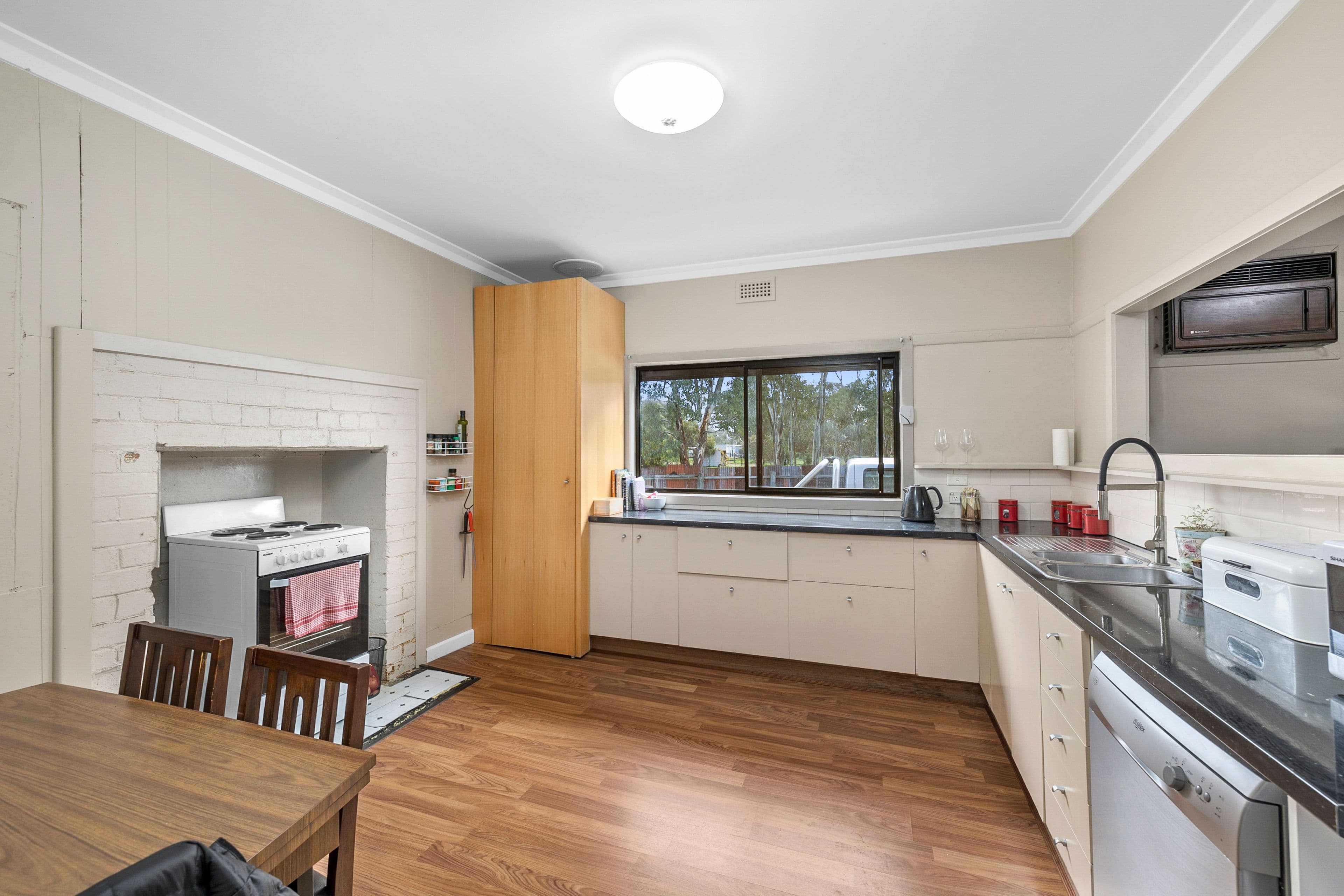24 Ararat Road, Stawell VIC 3380, Stawell - Thumbnail 6