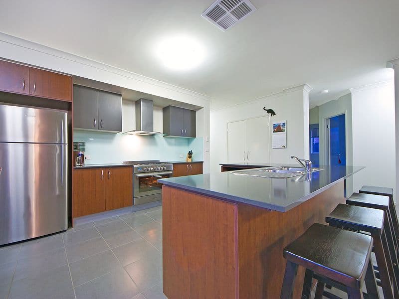 11 Zelkova Court, TARNEIT VIC 3029, Tarneit - Thumbnail 2