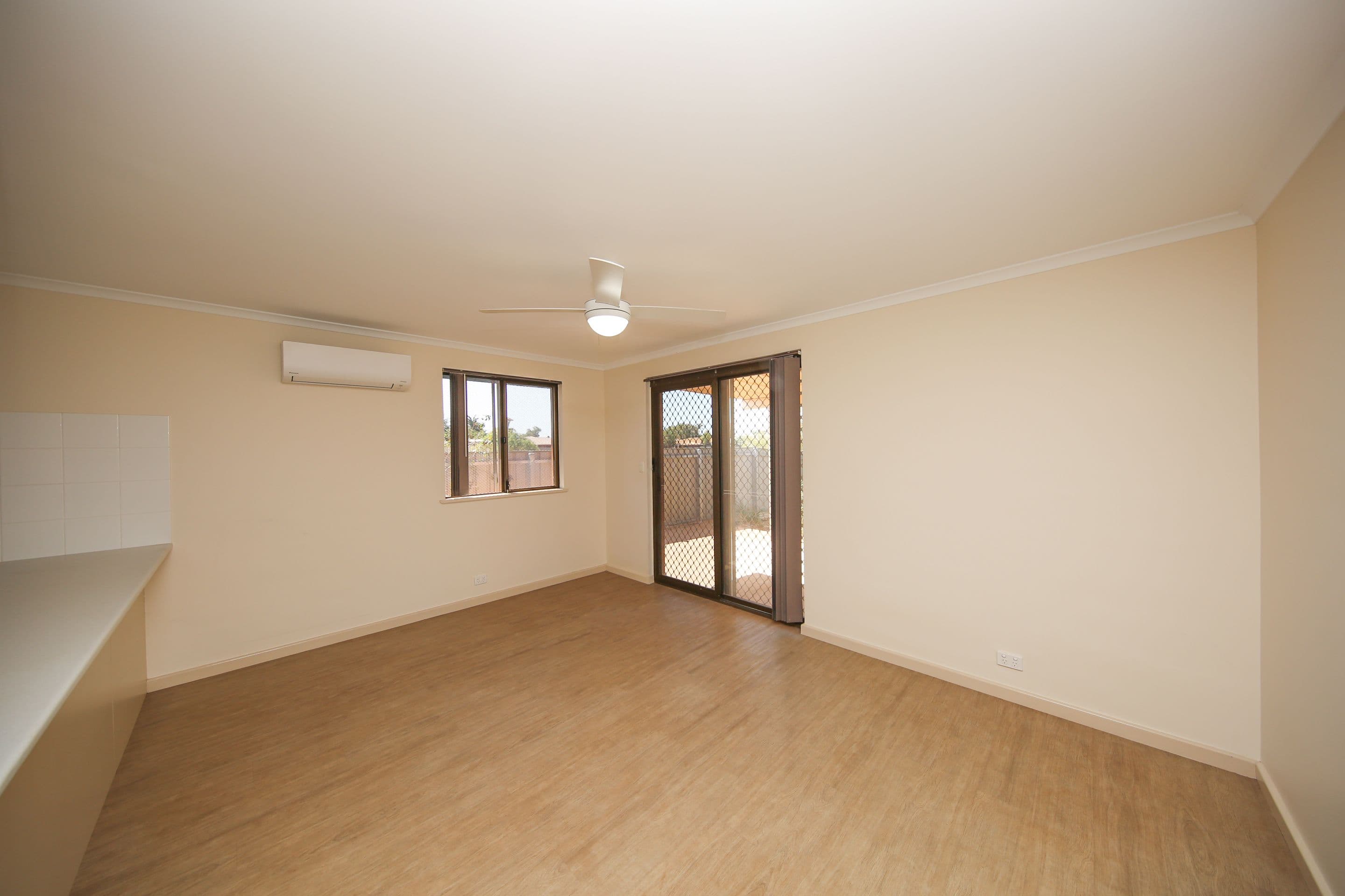 8B Kruger Close, Millars Well WA 6714, Millars Well - Thumbnail 3