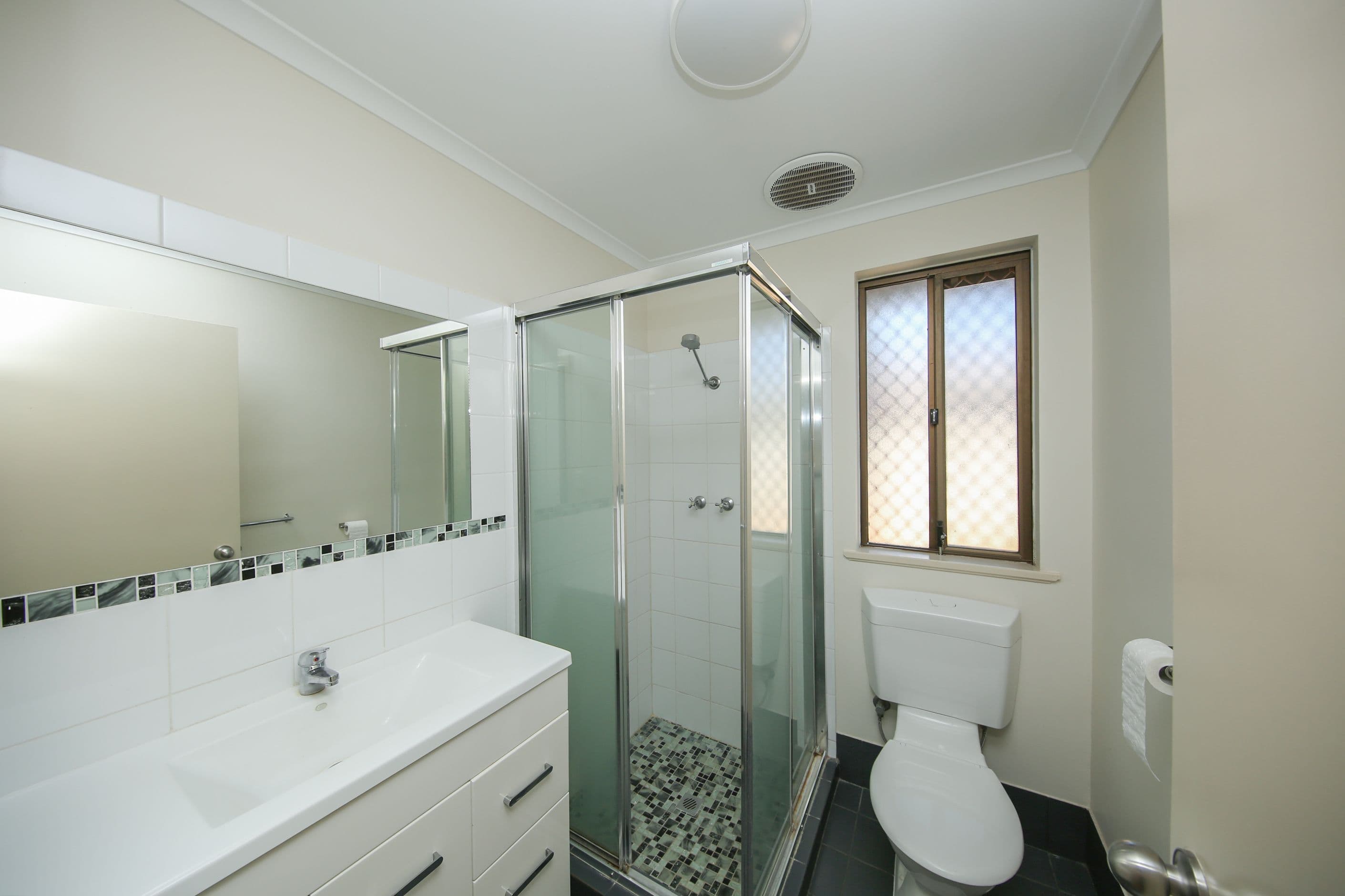 8B Kruger Close, Millars Well WA 6714, Millars Well - Thumbnail 4