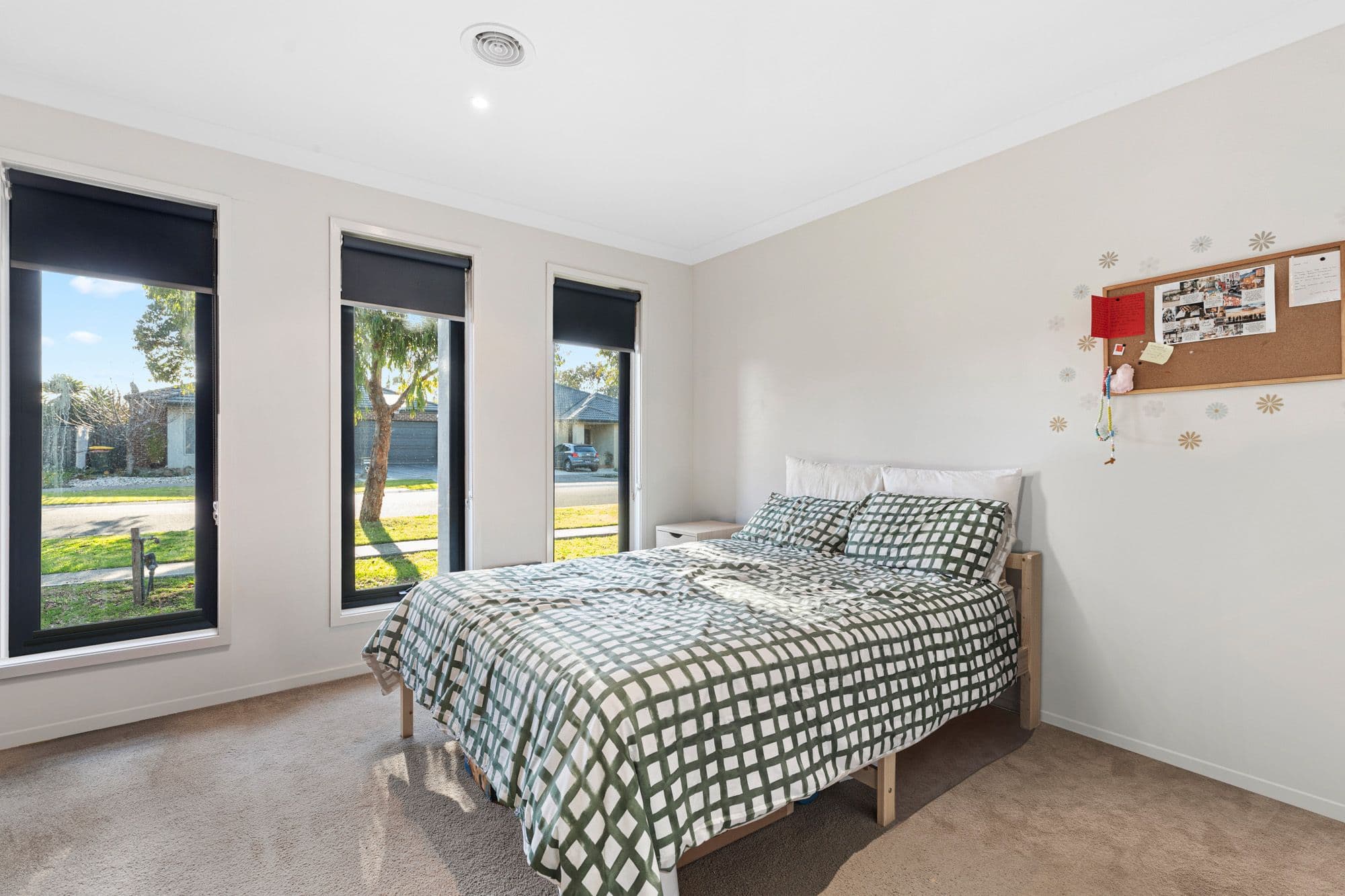 13 Bush Street, MANOR LAKES VIC 3024, Manor Lakes - Thumbnail 3