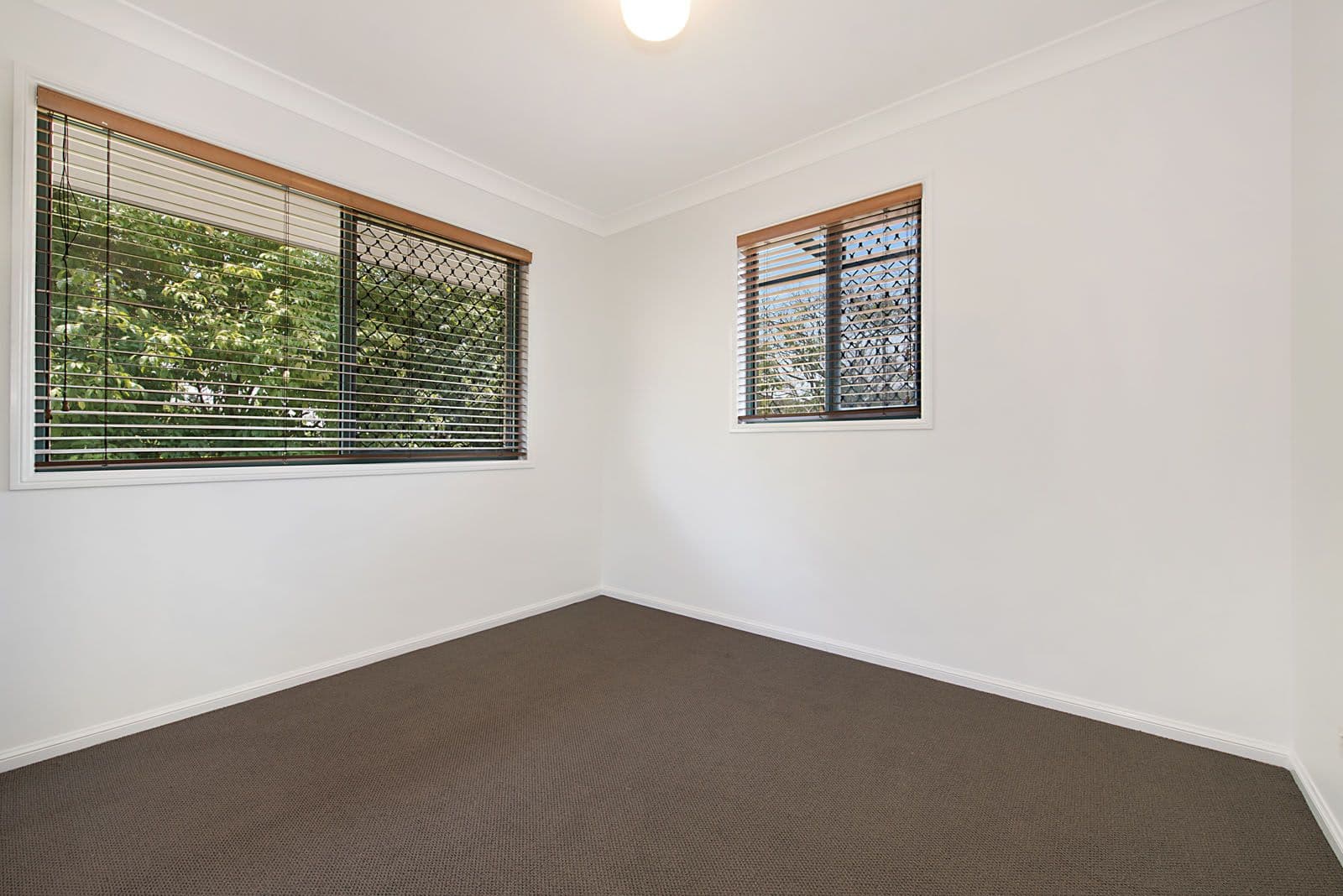96 Marshall Road, Holland Park West QLD 4121, Holland Park West - Thumbnail 8