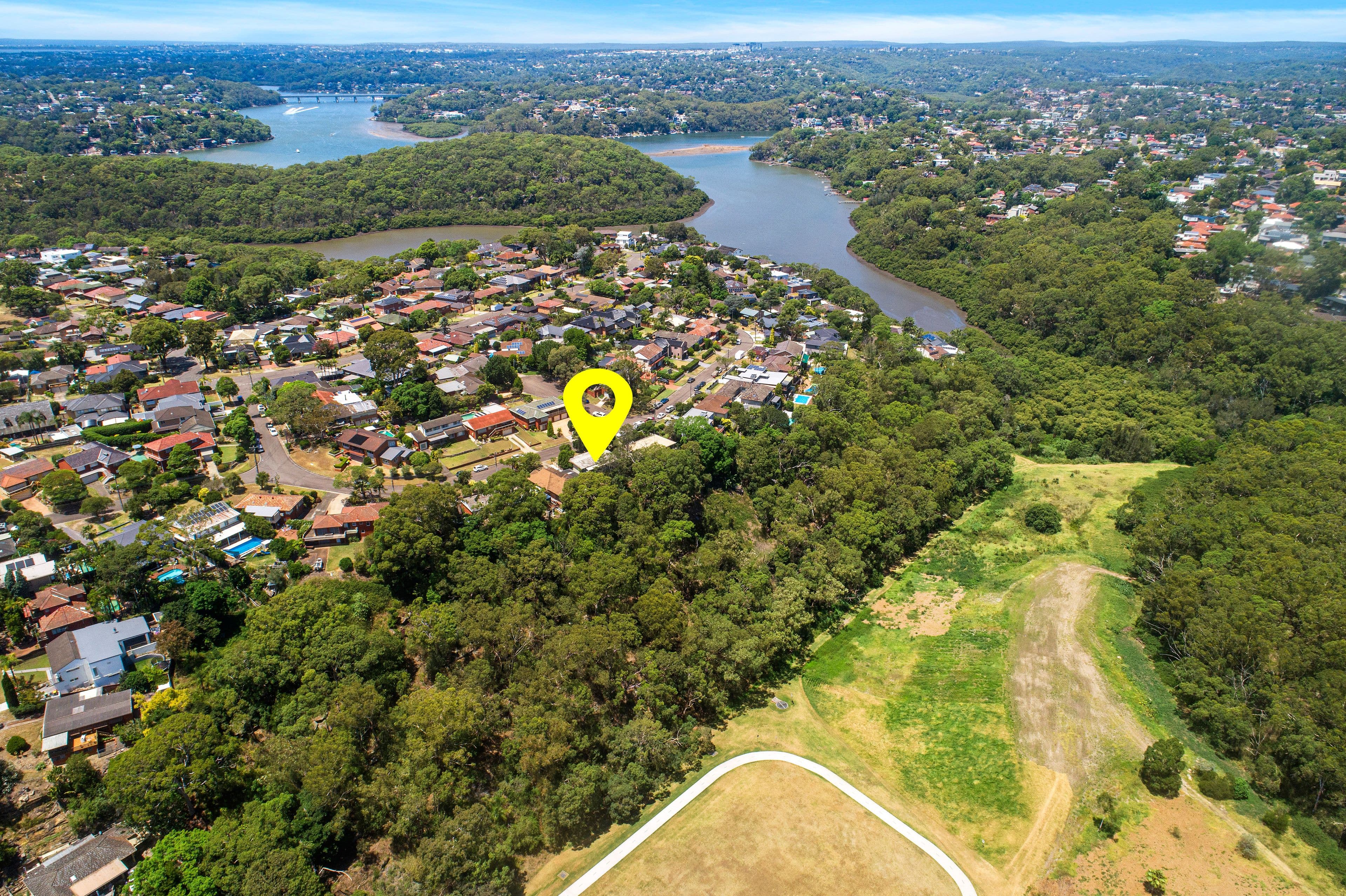 16 Cliff Avenue, Peakhurst Heights NSW 2210, Peakhurst Heights - Thumbnail 3