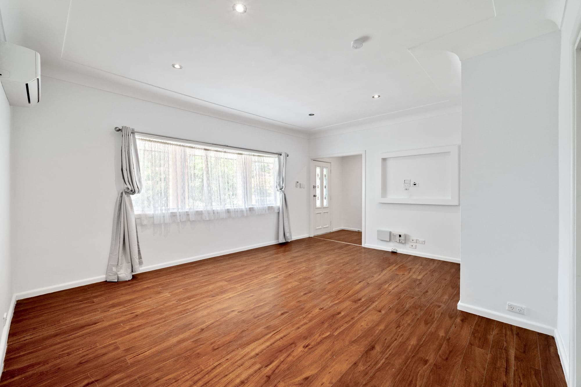 31 & 31A Hoddle Avenue, Bradbury NSW 2560, Bradbury - Thumbnail 2
