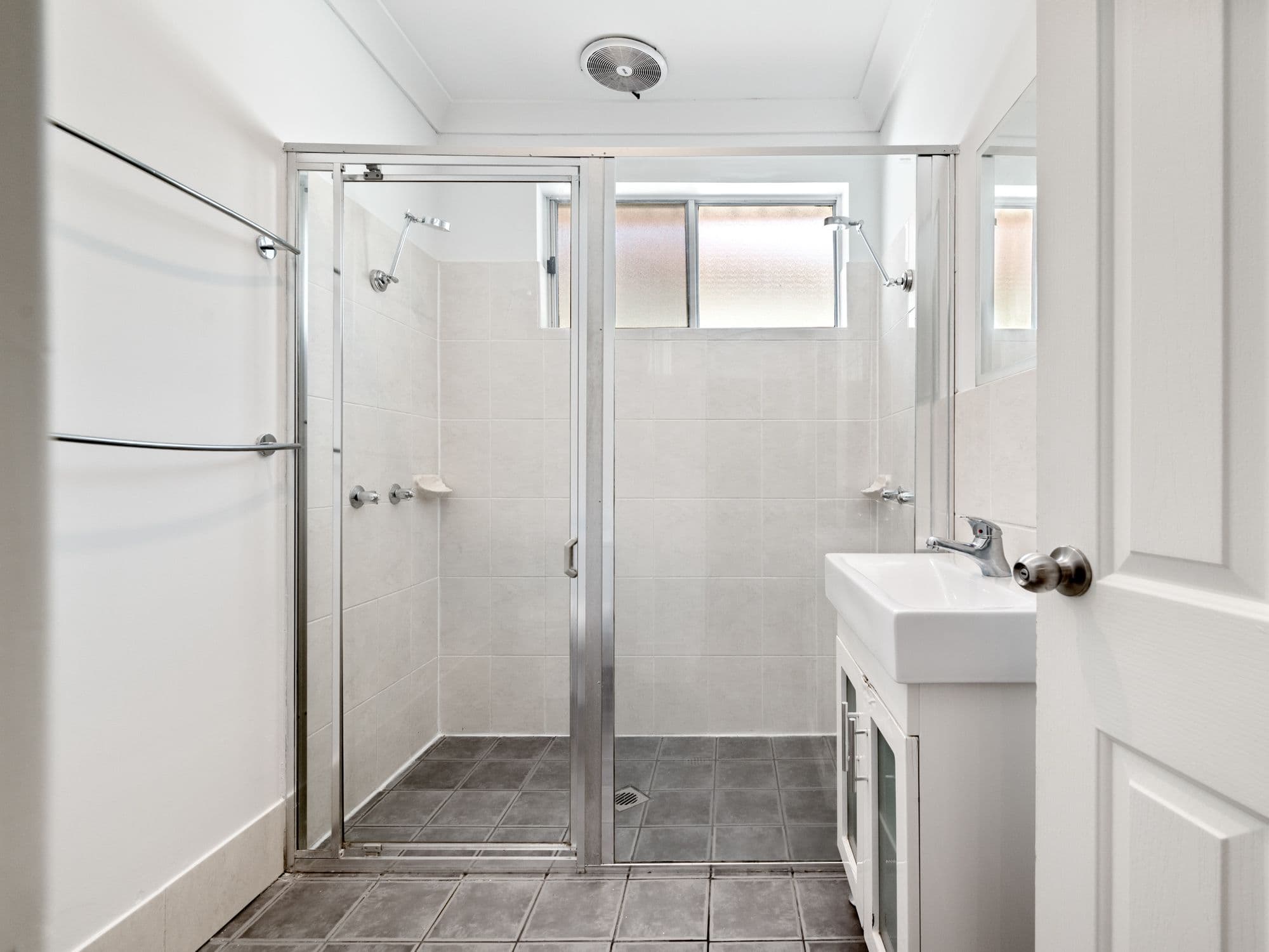 31 & 31A Hoddle Avenue, Bradbury NSW 2560, Bradbury - Thumbnail 6