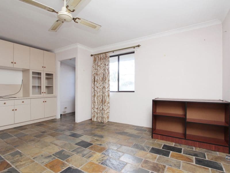 83 Epsom Avenue, REDCLIFFE WA 6104, Redcliffe - Thumbnail 4