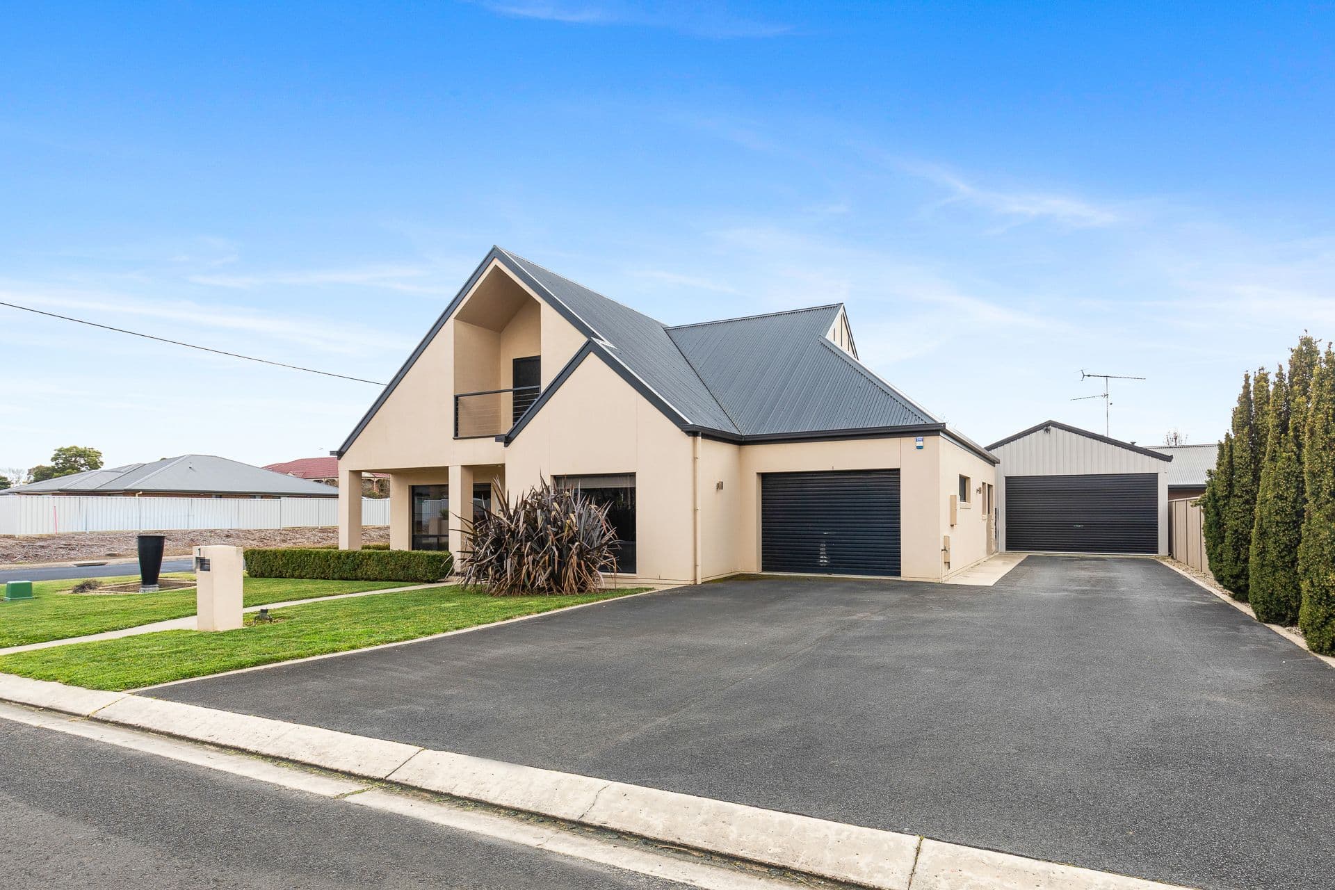 1 Lee Court, Mount Gambier SA 5290, Mount Gambier - Thumbnail 2