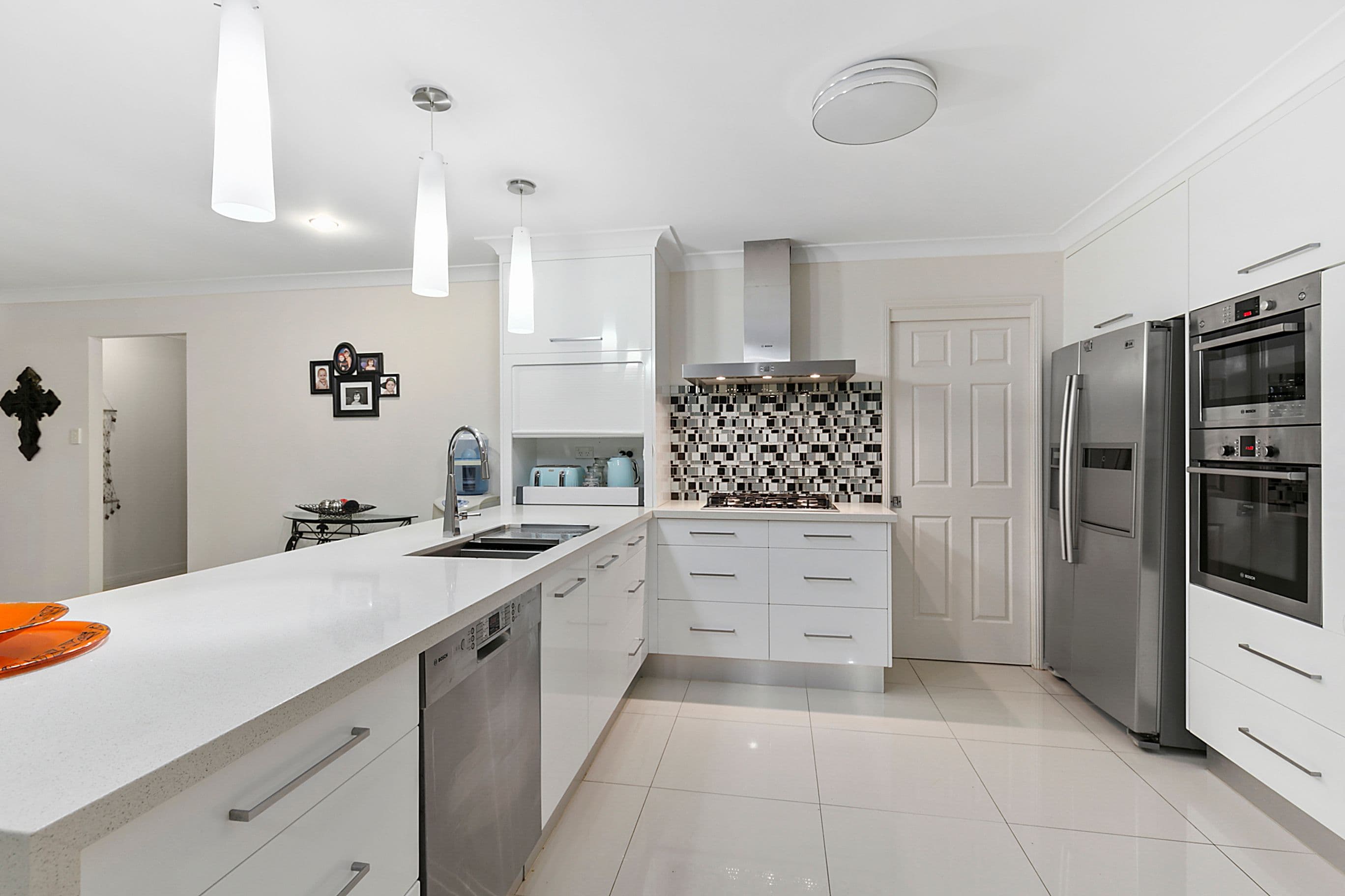 6 Johnston Avenue, Birkdale QLD 4159, Birkdale - Image 1
