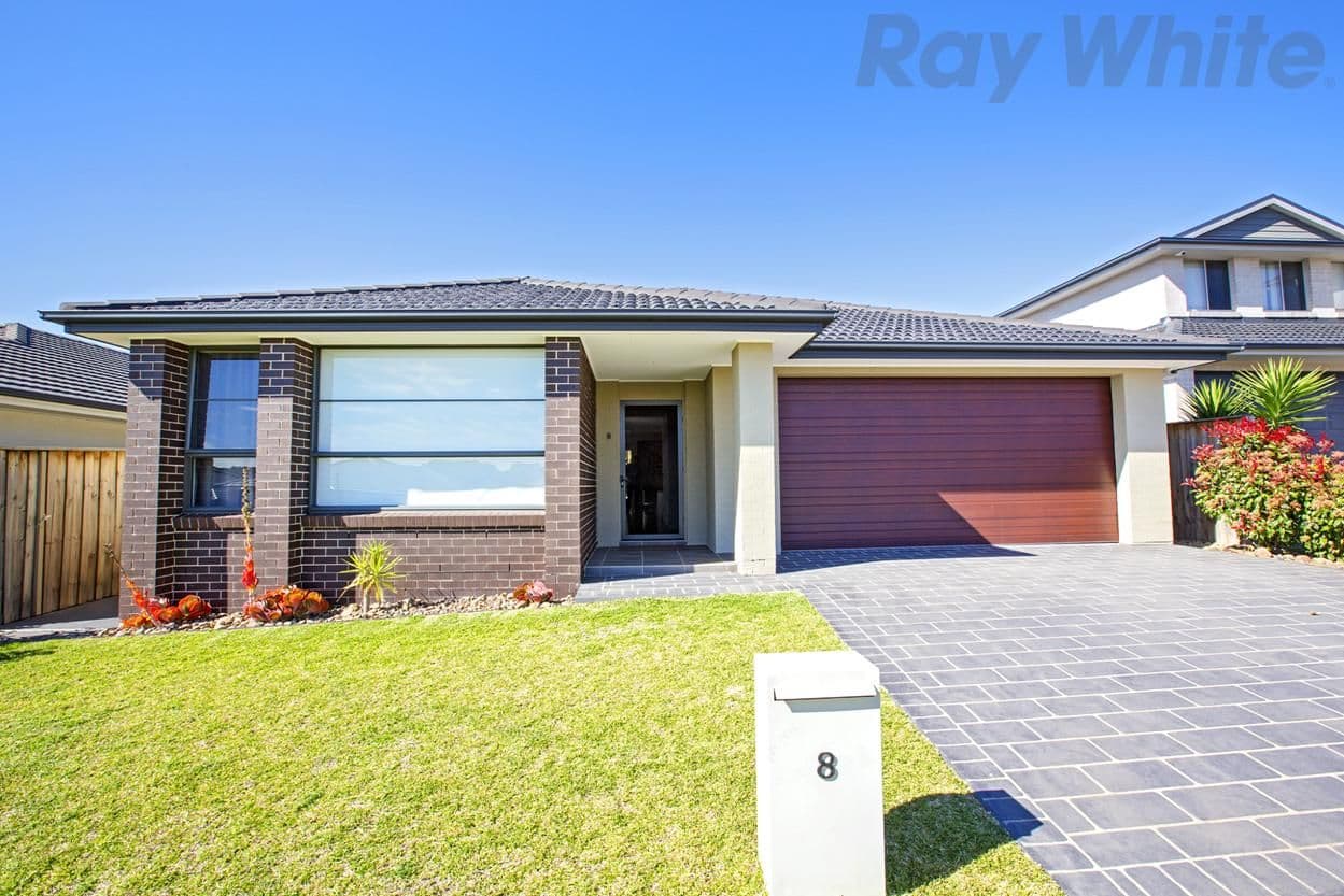 8 Ivor Avenue, Middleton Grange - Image 1