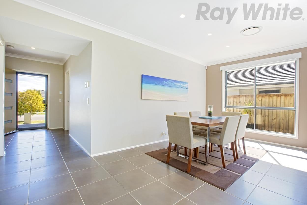 8 Ivor Avenue, Middleton Grange - Thumbnail 2