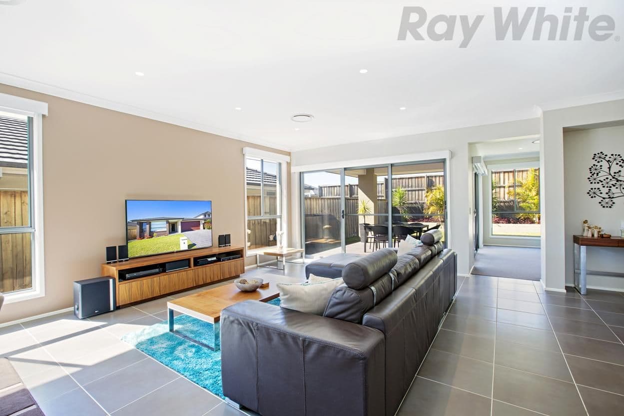 8 Ivor Avenue, Middleton Grange - Thumbnail 3