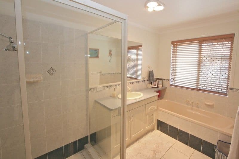 15 Sandwell Crescent, KIPPA-RING QLD 4021, Kippa-Ring - Thumbnail 8