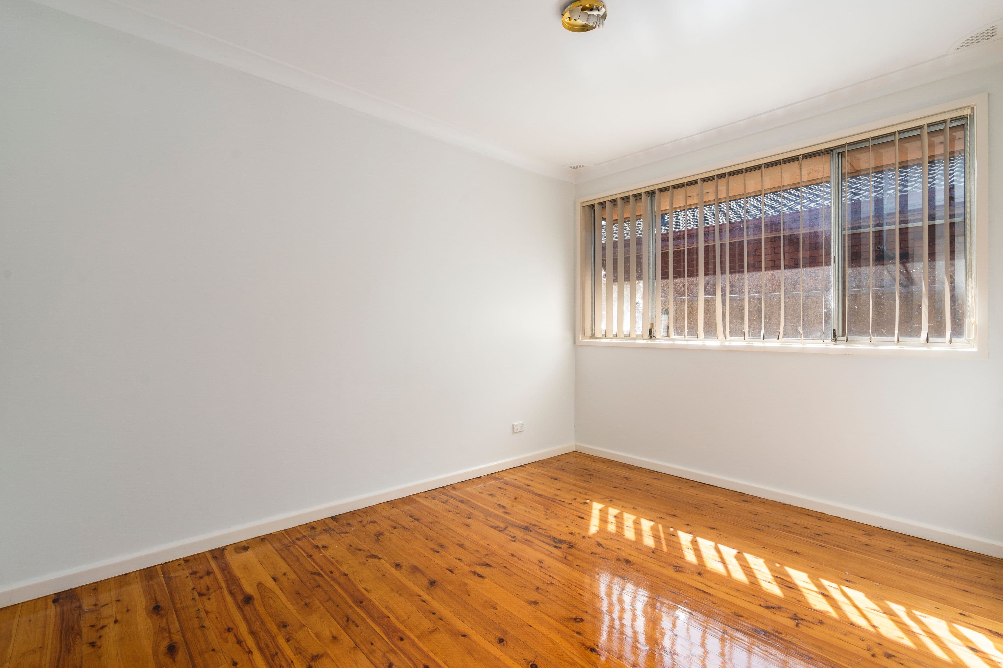 8 BUNDARRA Street, Lansvale NSW 2166, Lansvale - Thumbnail 4