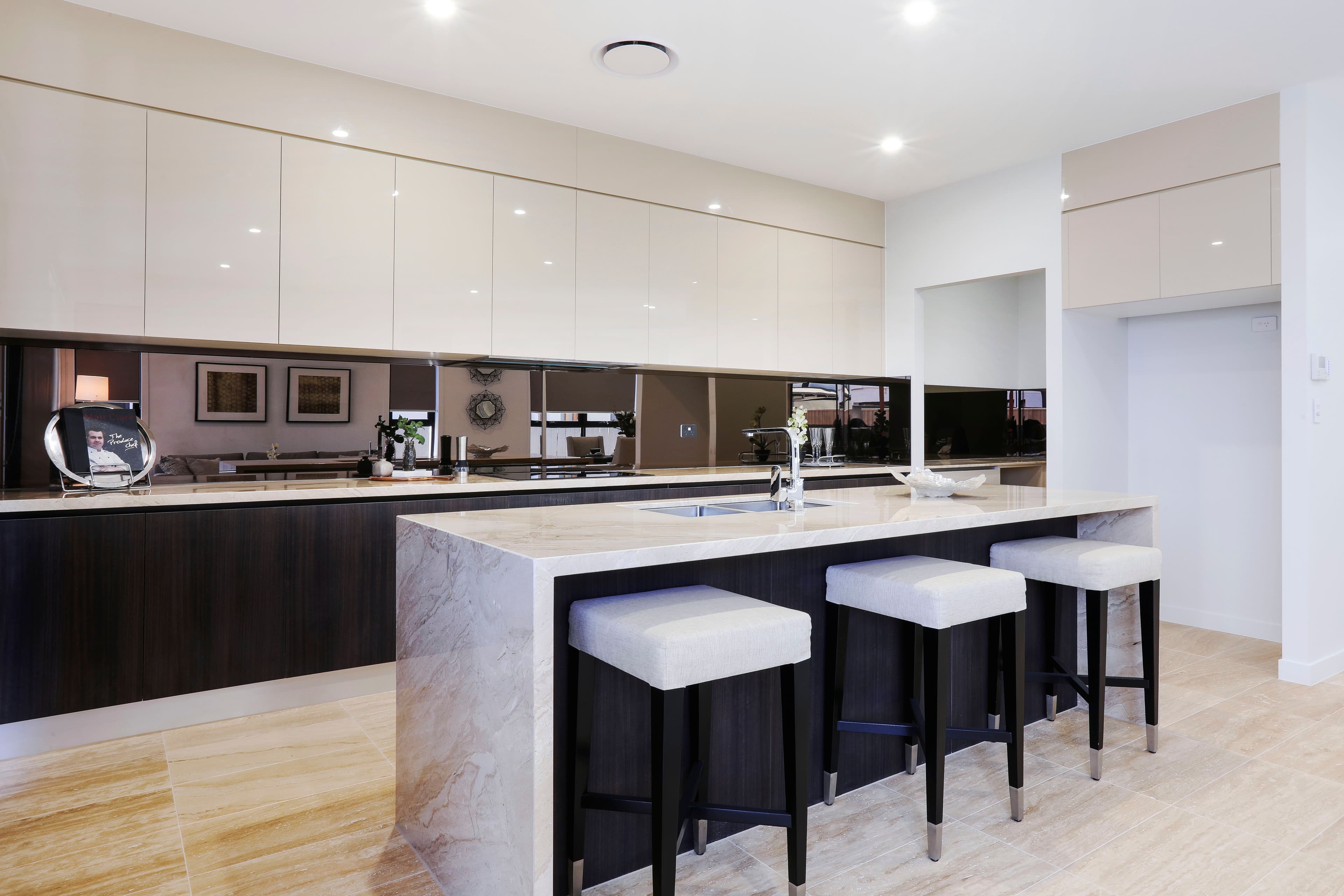 8 & 2 Lee Road, Runaway Bay QLD 4216, Runaway Bay - Thumbnail 6