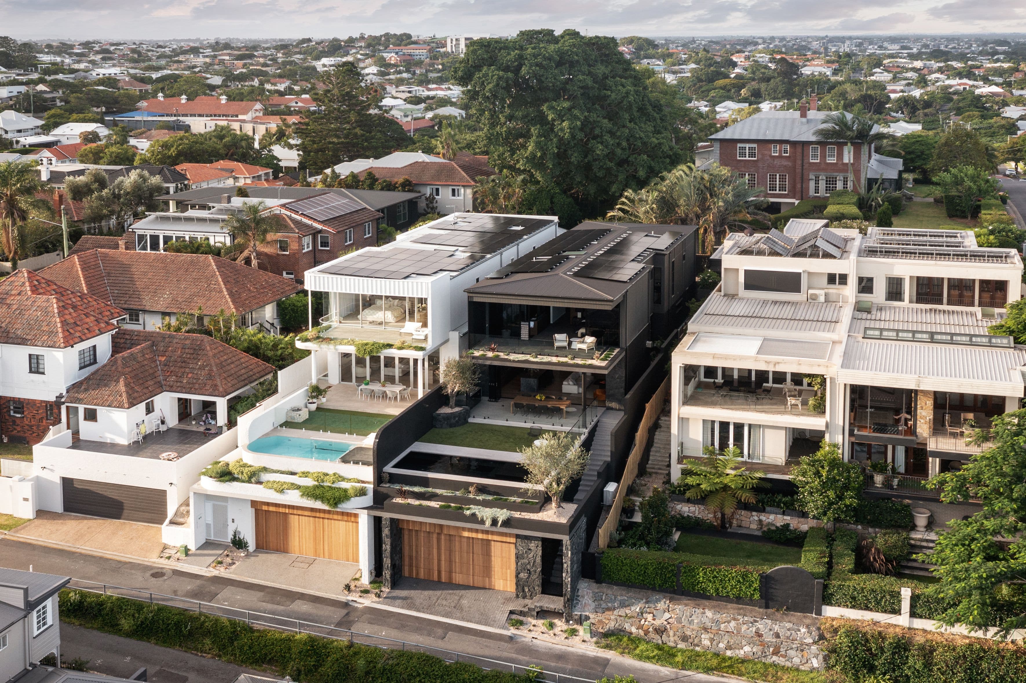 10 Ludlow Street, Hamilton QLD 4007, Hamilton - Thumbnail 2