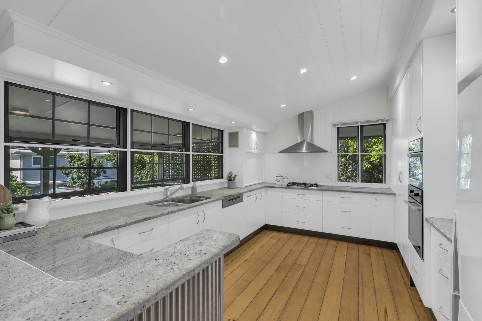 44 Plumer Street, Sherwood QLD 4075, Sherwood - Thumbnail 7
