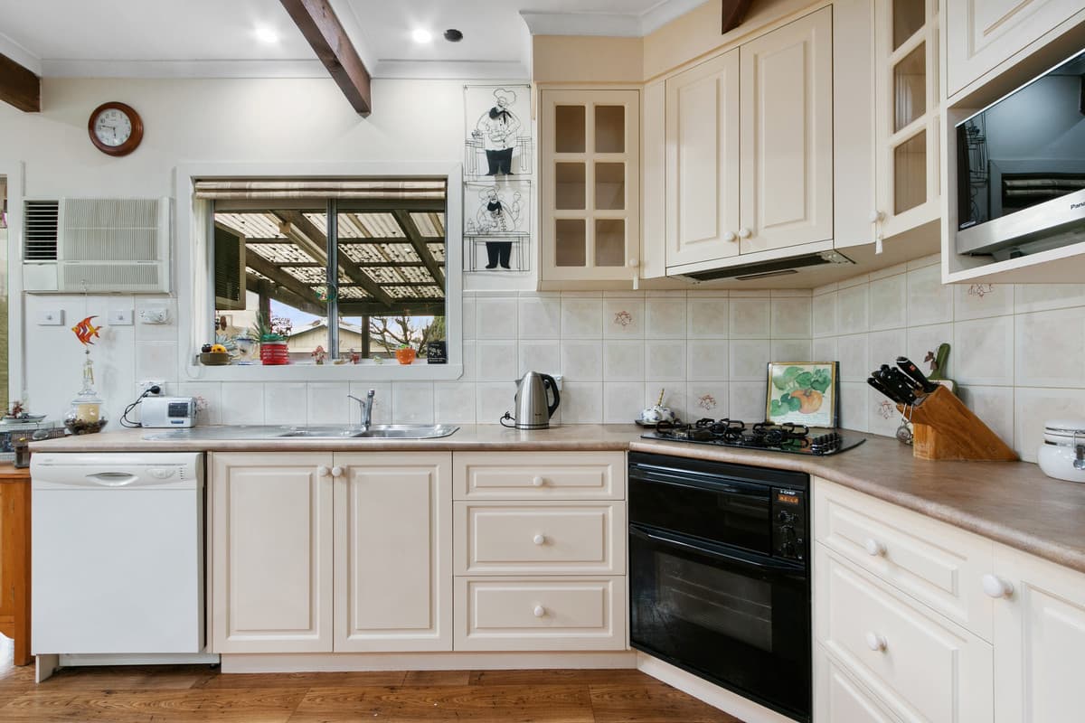 49 Holmes Road, Morwell VIC 3840, Morwell - Thumbnail 4
