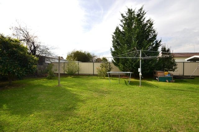 16 Batten Street, SEYMOUR VIC 3660, Seymour - Thumbnail 4