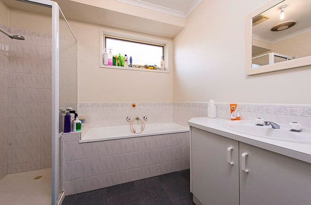 4 Parklands Close, FERNTREE GULLY VIC 3156, Ferntree Gully - Thumbnail 6