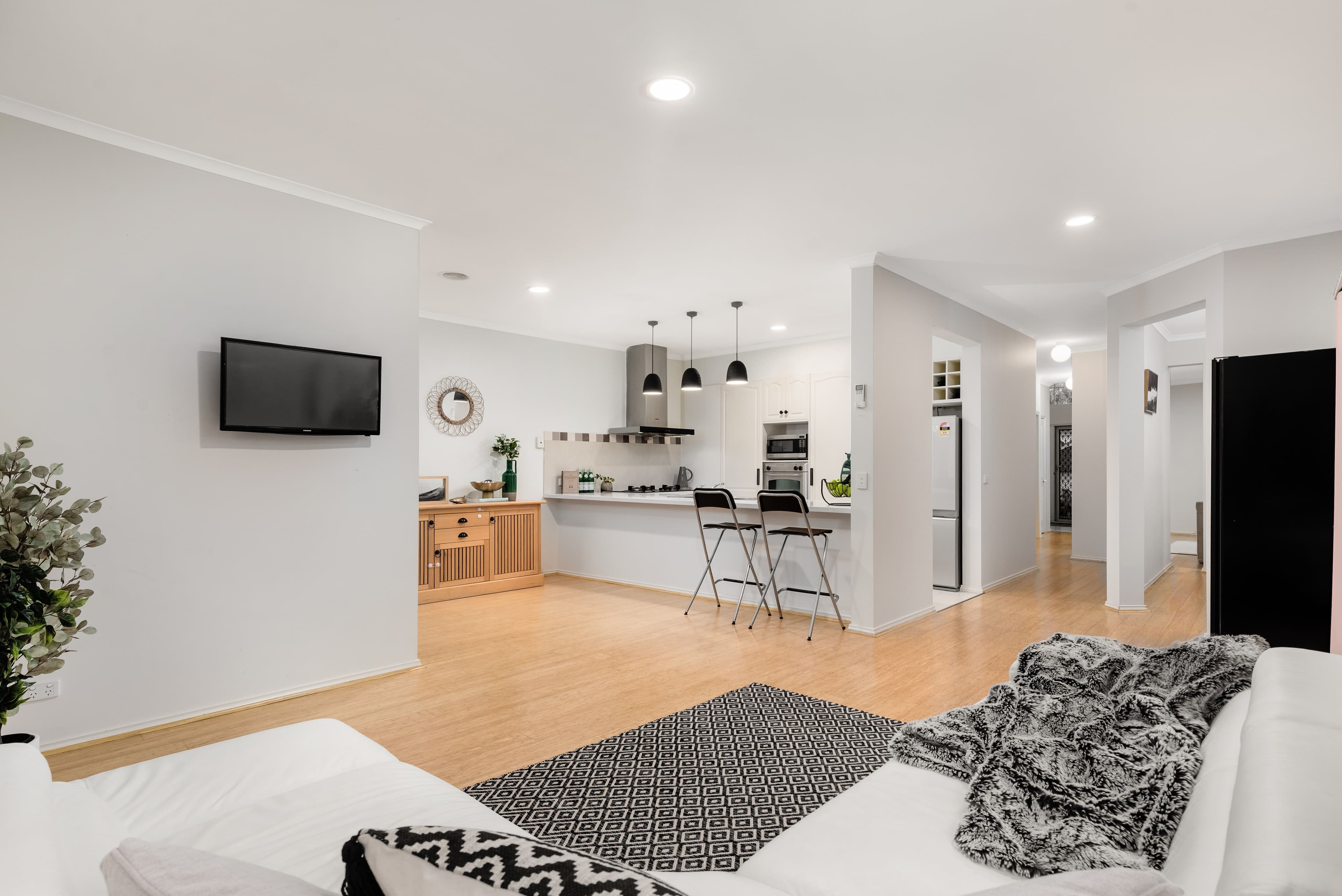 4 Willunga Way, Bundoora VIC 3083, Bundoora - Thumbnail 3