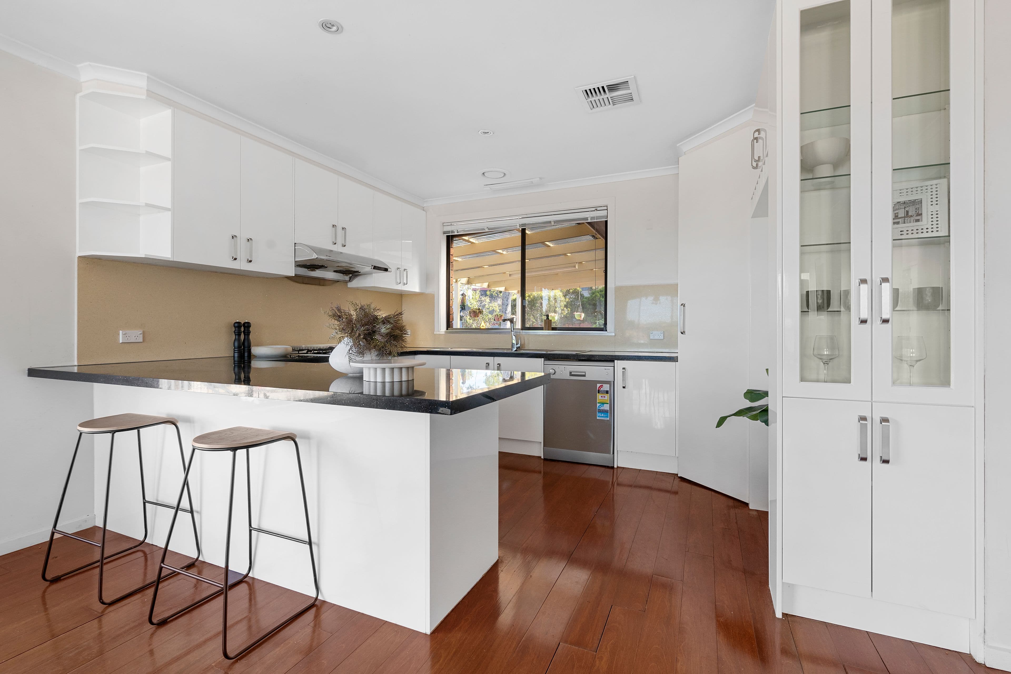 28 Hibiscus Avenue, Bundoora VIC 3083, Bundoora - Thumbnail 3
