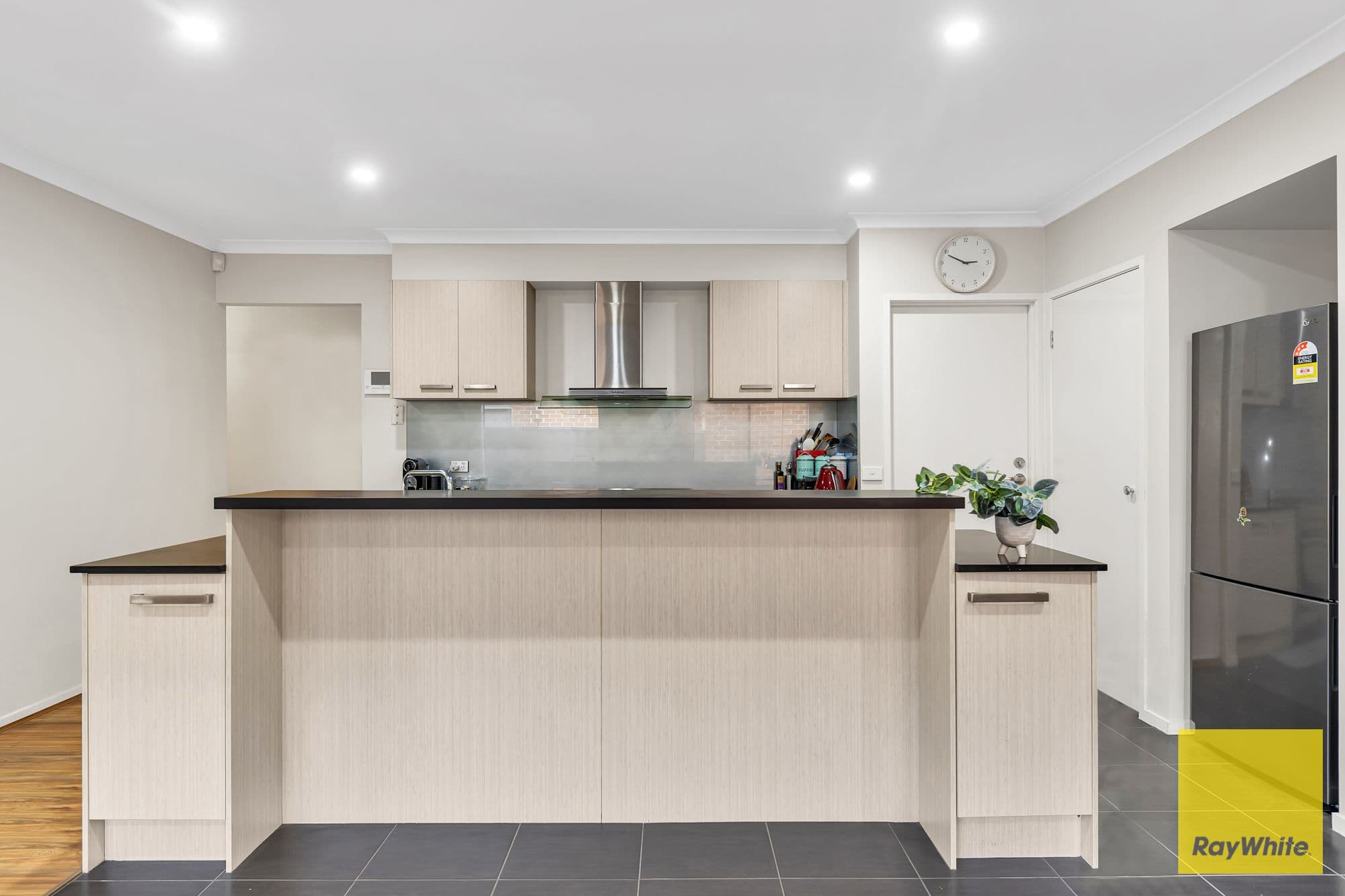 5 Montezuma Avenue, Truganina VIC 3029, Truganina - Thumbnail 8