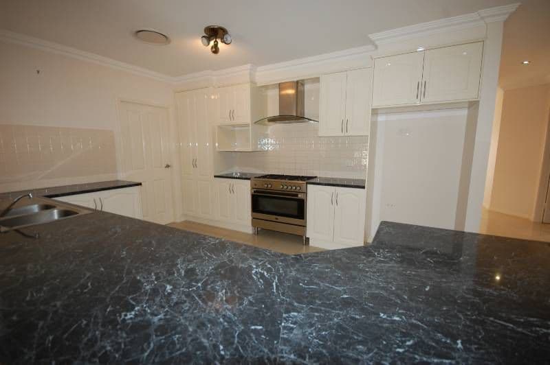 8 Summers Street, GRIFFITH NSW 2680, Griffith - Thumbnail 3