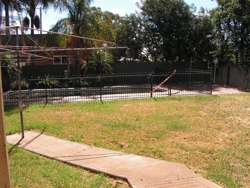 31 Brigalow Avenue, DUBBO NSW 2830, Dubbo - Thumbnail 3