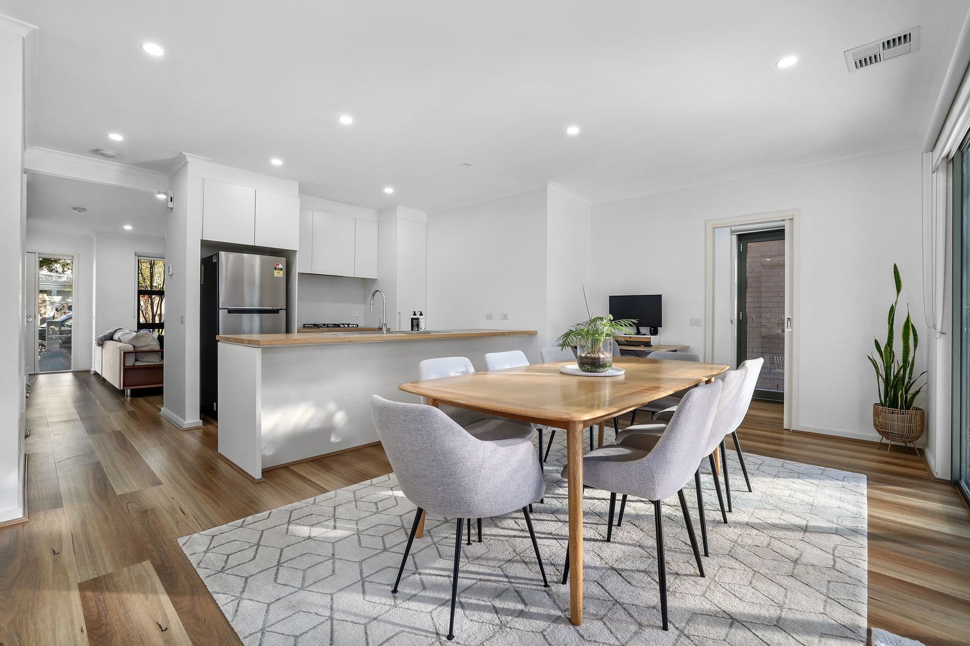 44 Ellis Park Avenue, Mulgrave VIC 3170, Mulgrave - Thumbnail 3