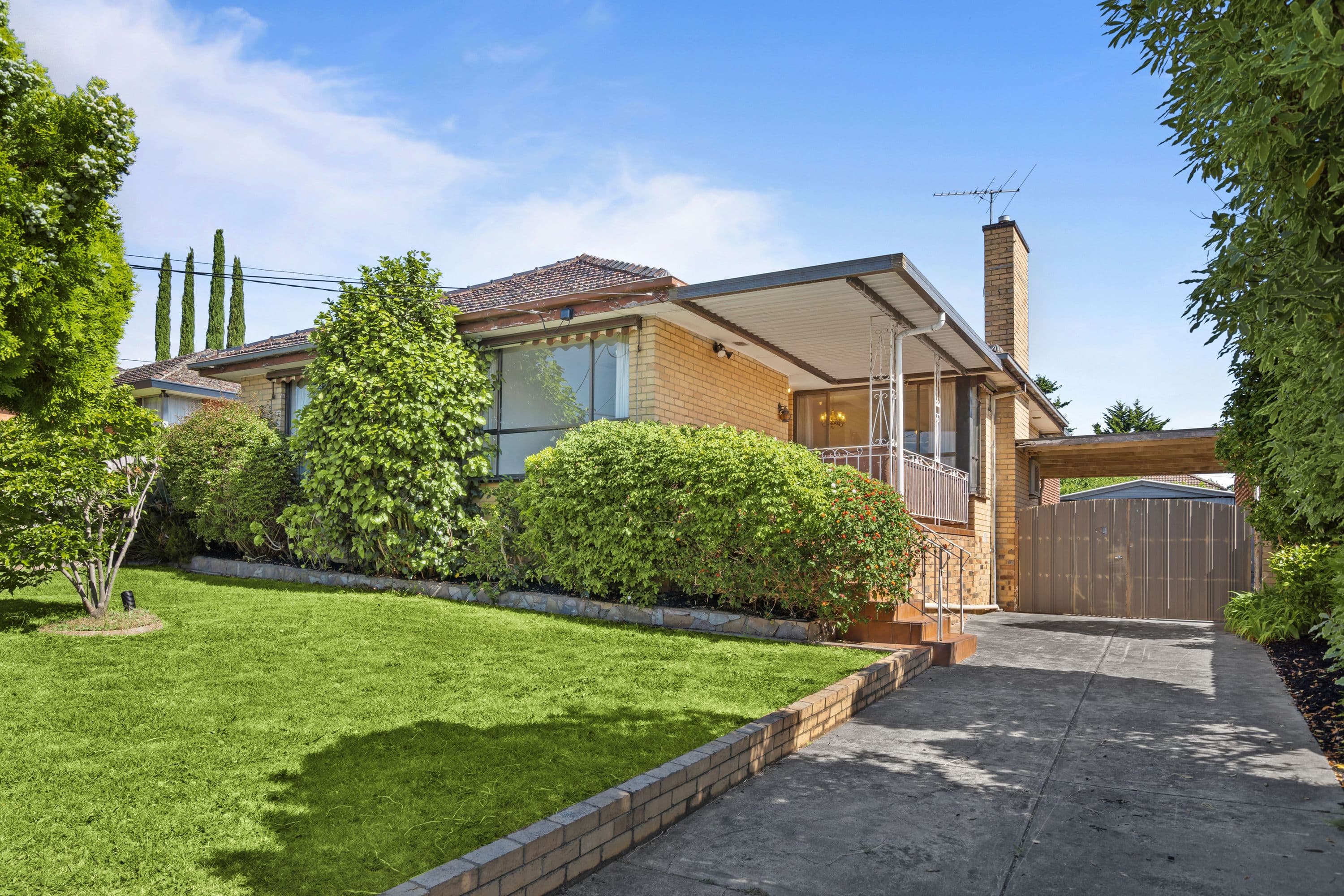 10 Barlyn Road, Mount Waverley VIC 3149, Mount Waverley - Thumbnail 2
