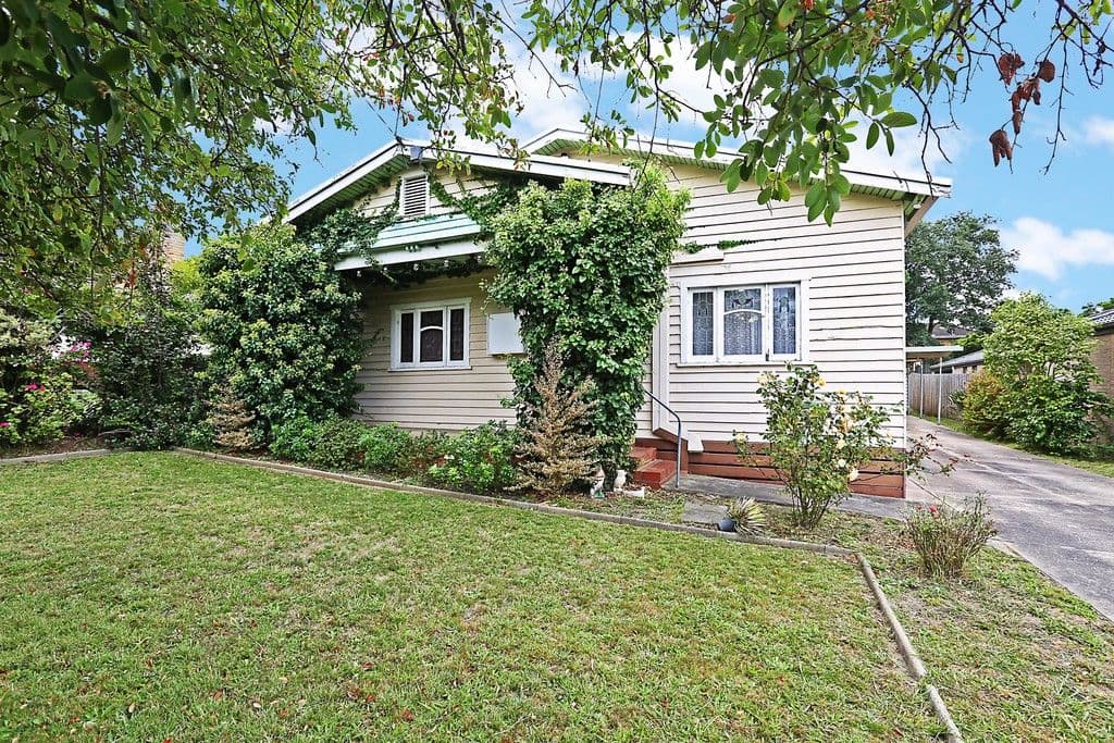 14 Nelson Avenue, Highton VIC 3216, Highton - Thumbnail 2