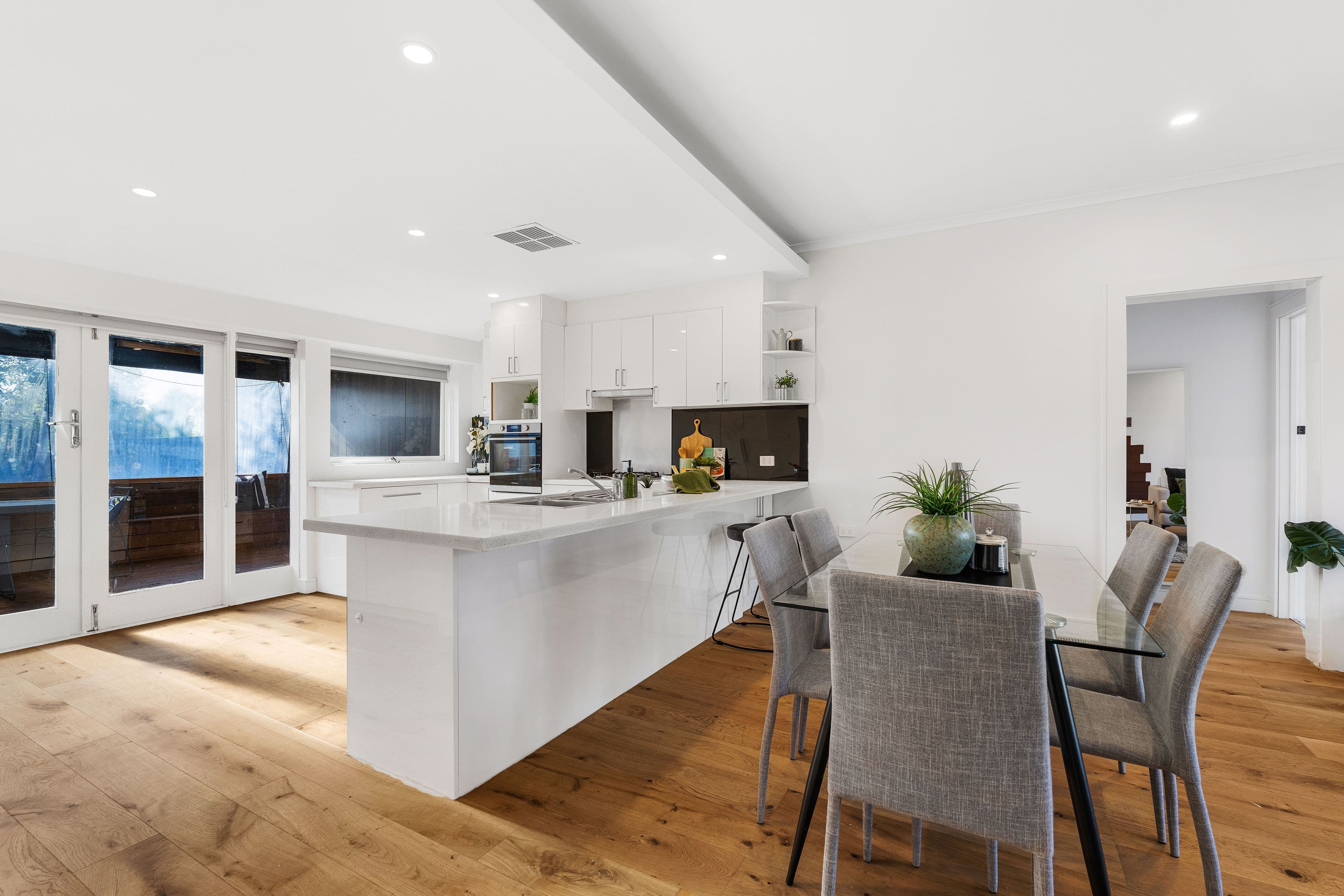47 Ireland Avenue, Wantirna South VIC 3152, Wantirna South - Thumbnail 3