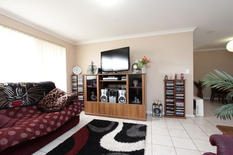 2 Grimsel Court, COODANUP WA 6210, Coodanup - Thumbnail 3