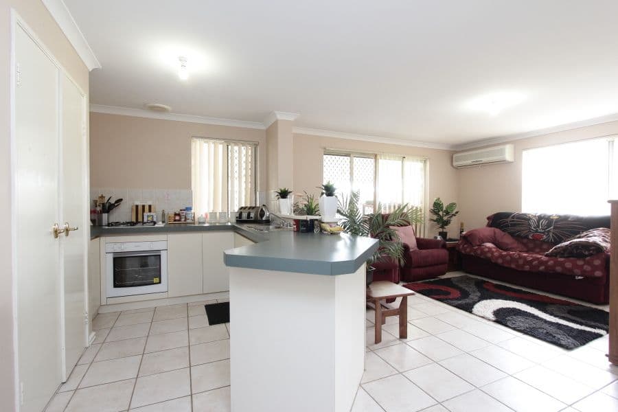 2 Grimsel Court, COODANUP WA 6210, Coodanup - Thumbnail 4