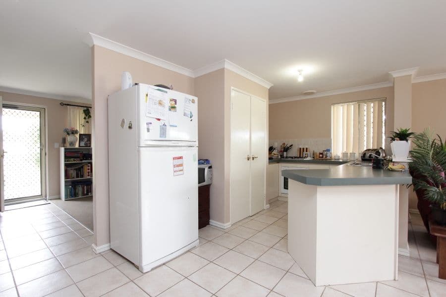 2 Grimsel Court, COODANUP WA 6210, Coodanup - Thumbnail 5