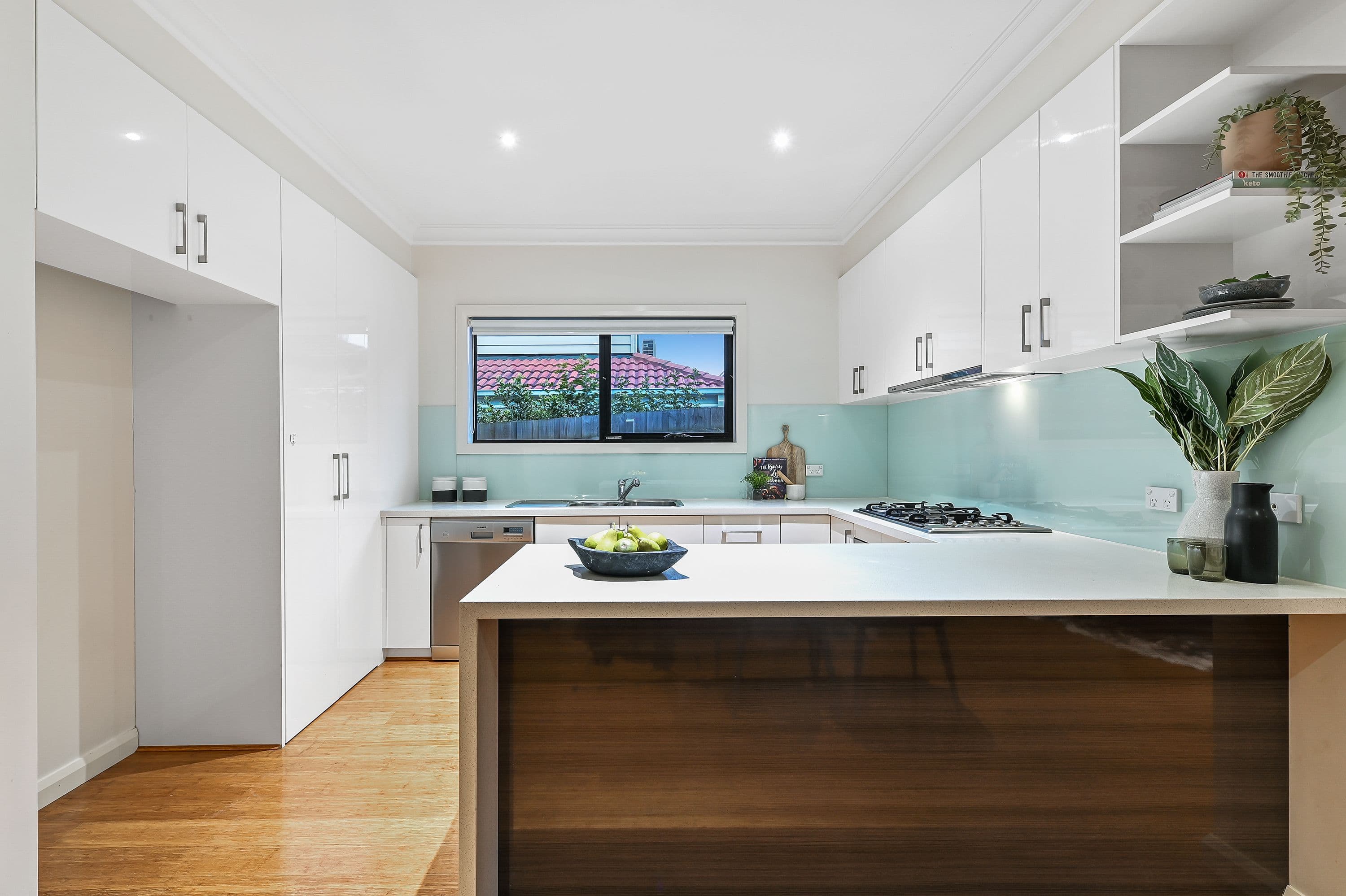 2 Nicole Street, Mount Waverley VIC 3149, Mount Waverley - Thumbnail 2