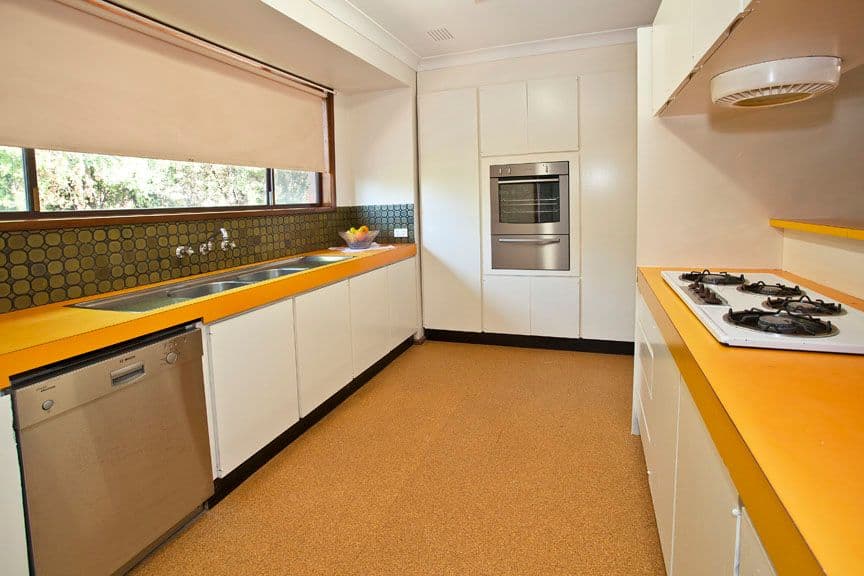 15 Homestead Drive, WHEELERS HILL VIC 3150, Wheelers Hill - Thumbnail 2