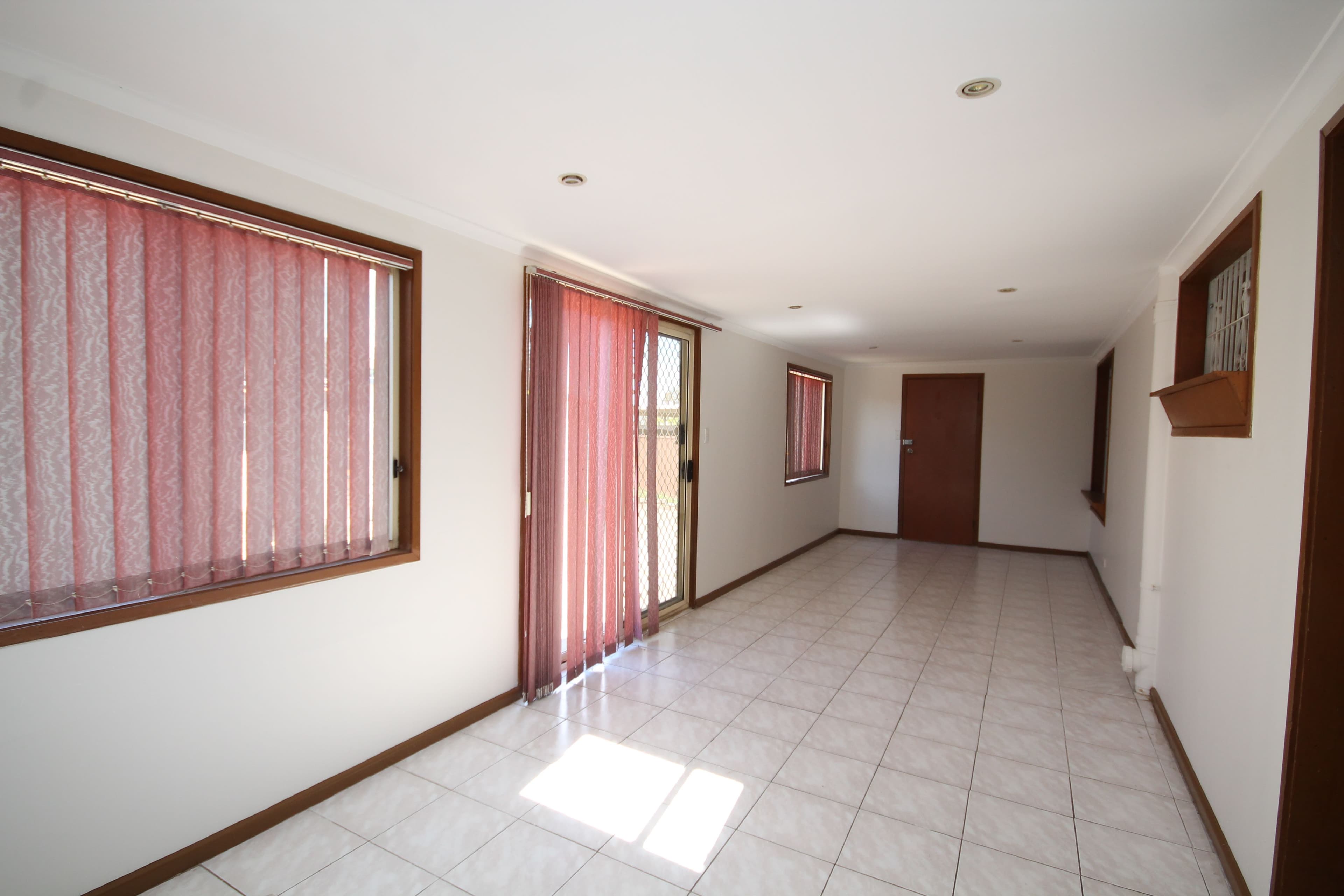 24 Tantani Avenue, Green Valley - Thumbnail 5