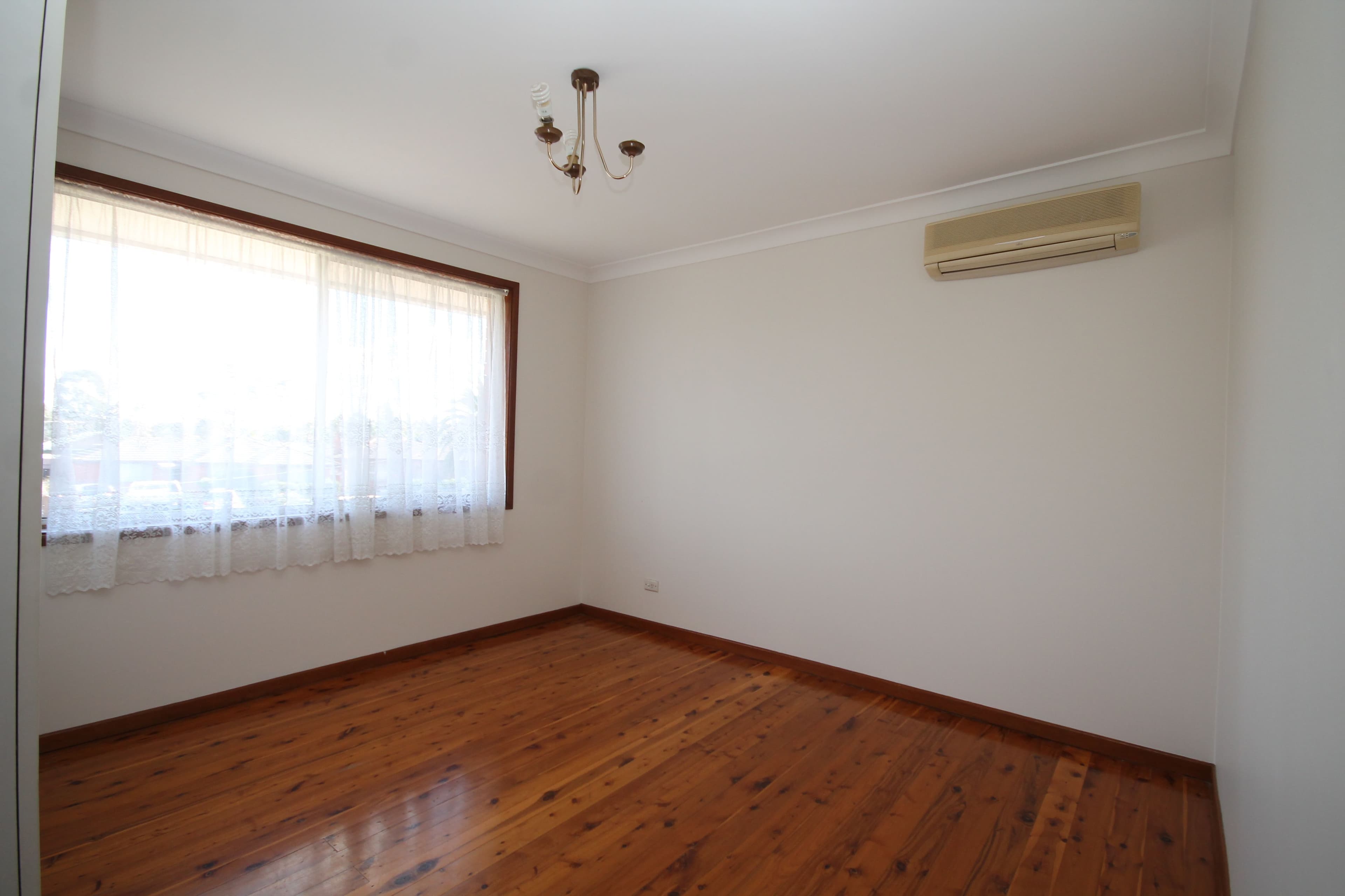 24 Tantani Avenue, Green Valley - Thumbnail 7